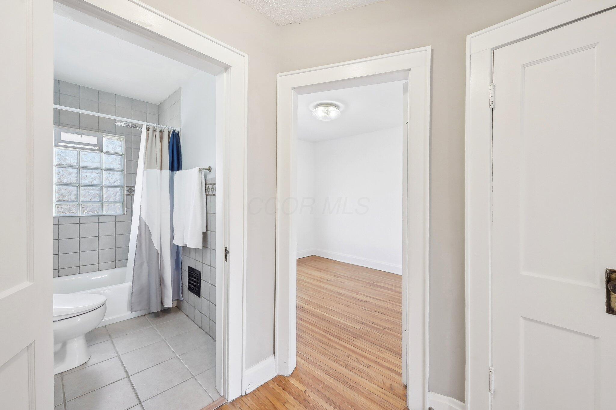 1156 Northwest Boulevard, 1156
