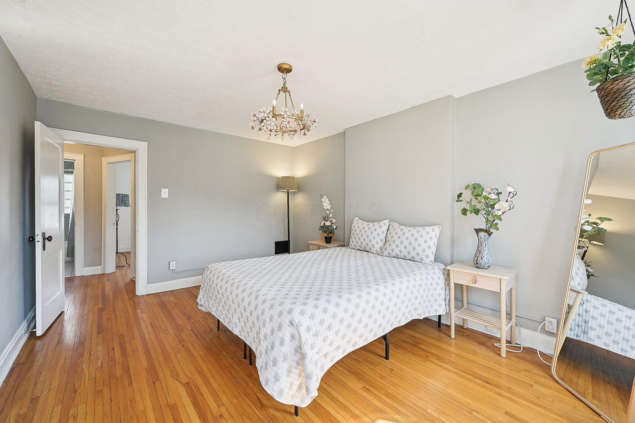 1156 Northwest Boulevard, 1156
