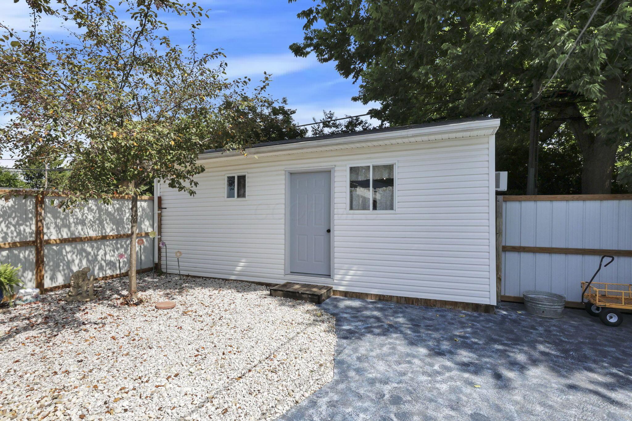 4022 Clabber Road