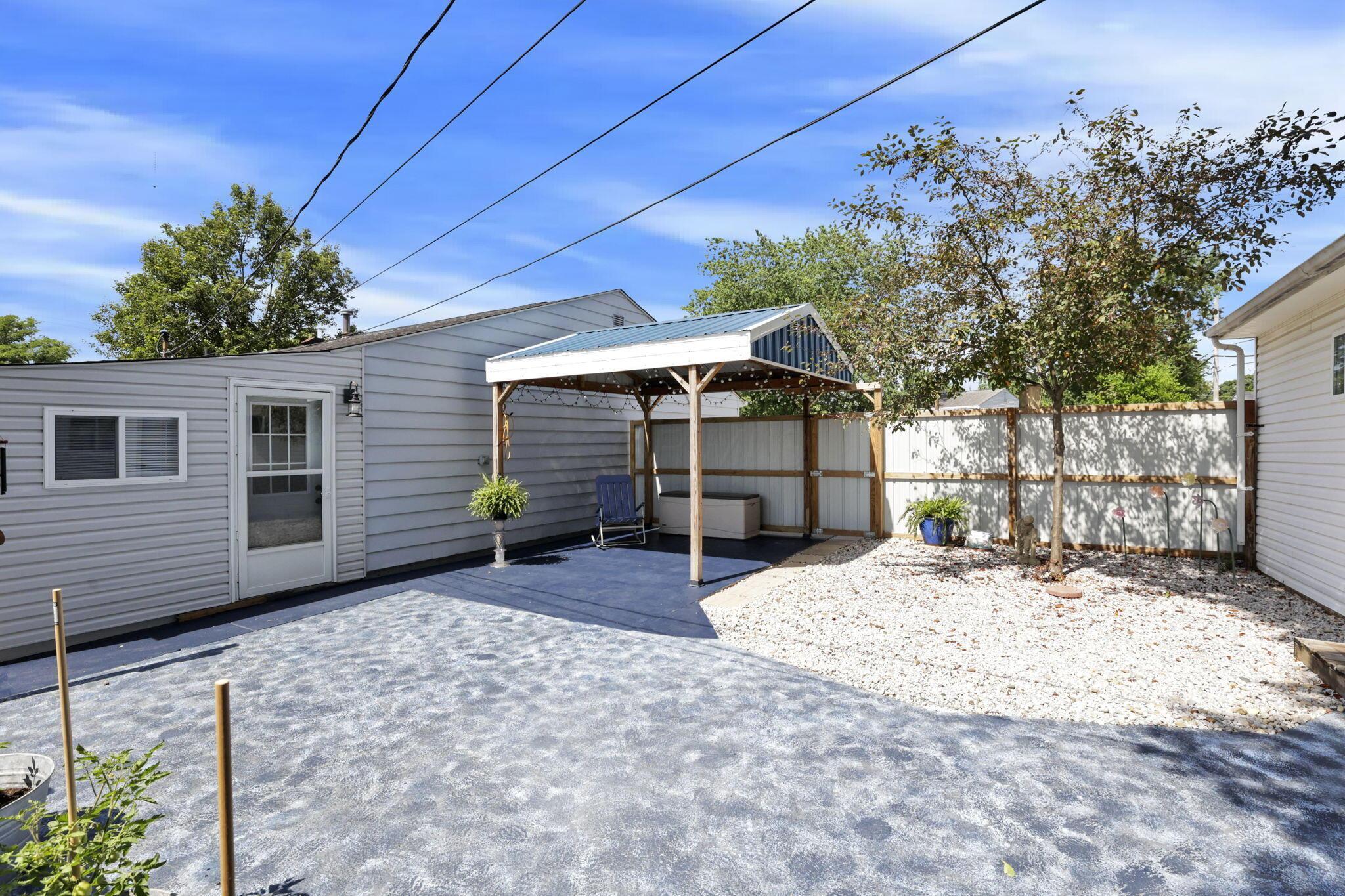 4022 Clabber Road
