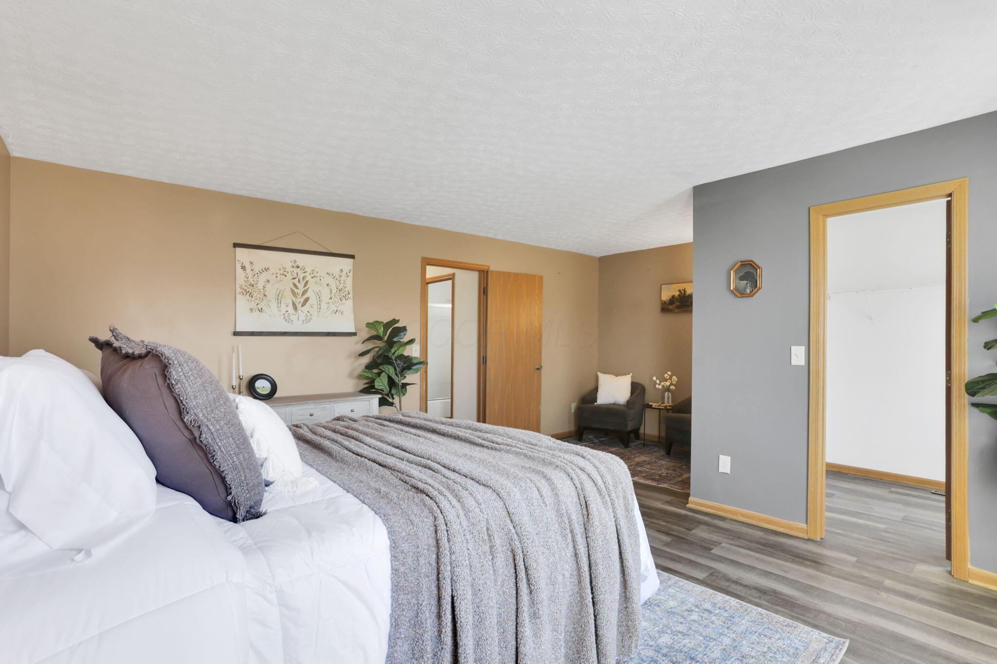 1076 Rendezvous Lane