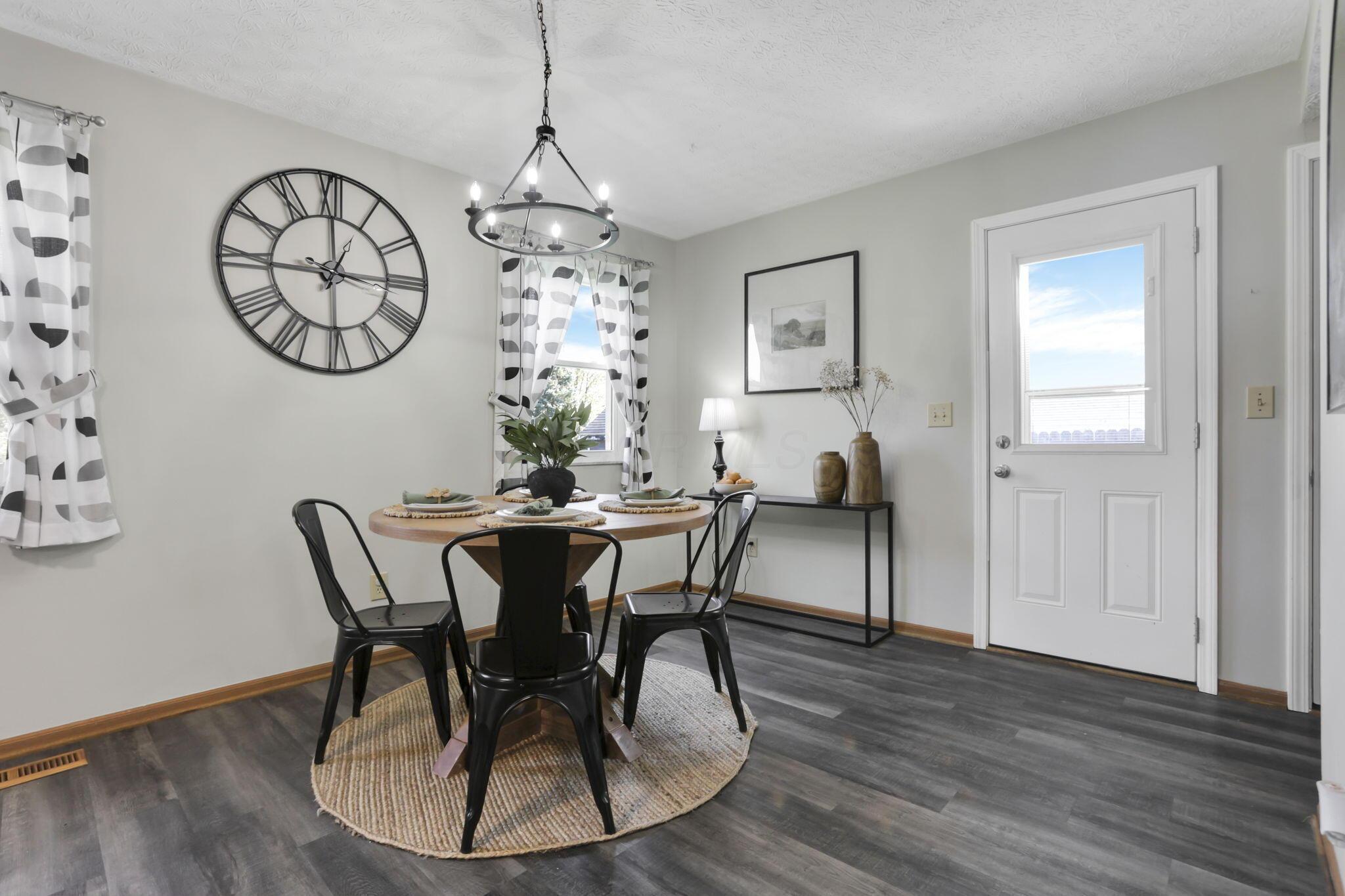 1076 Rendezvous Lane