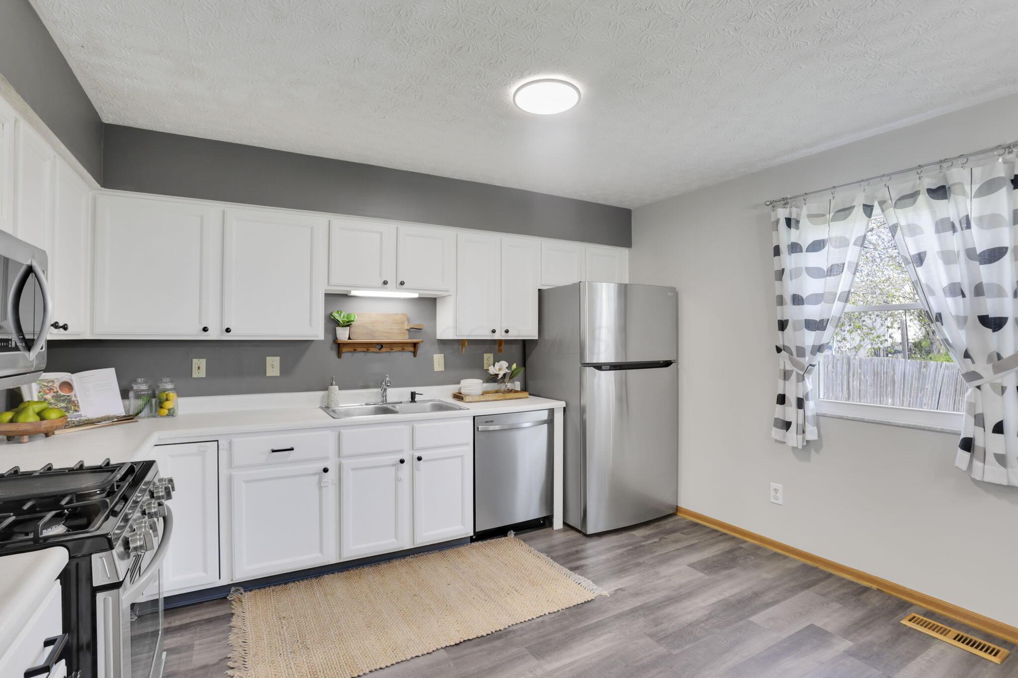 1076 Rendezvous Lane