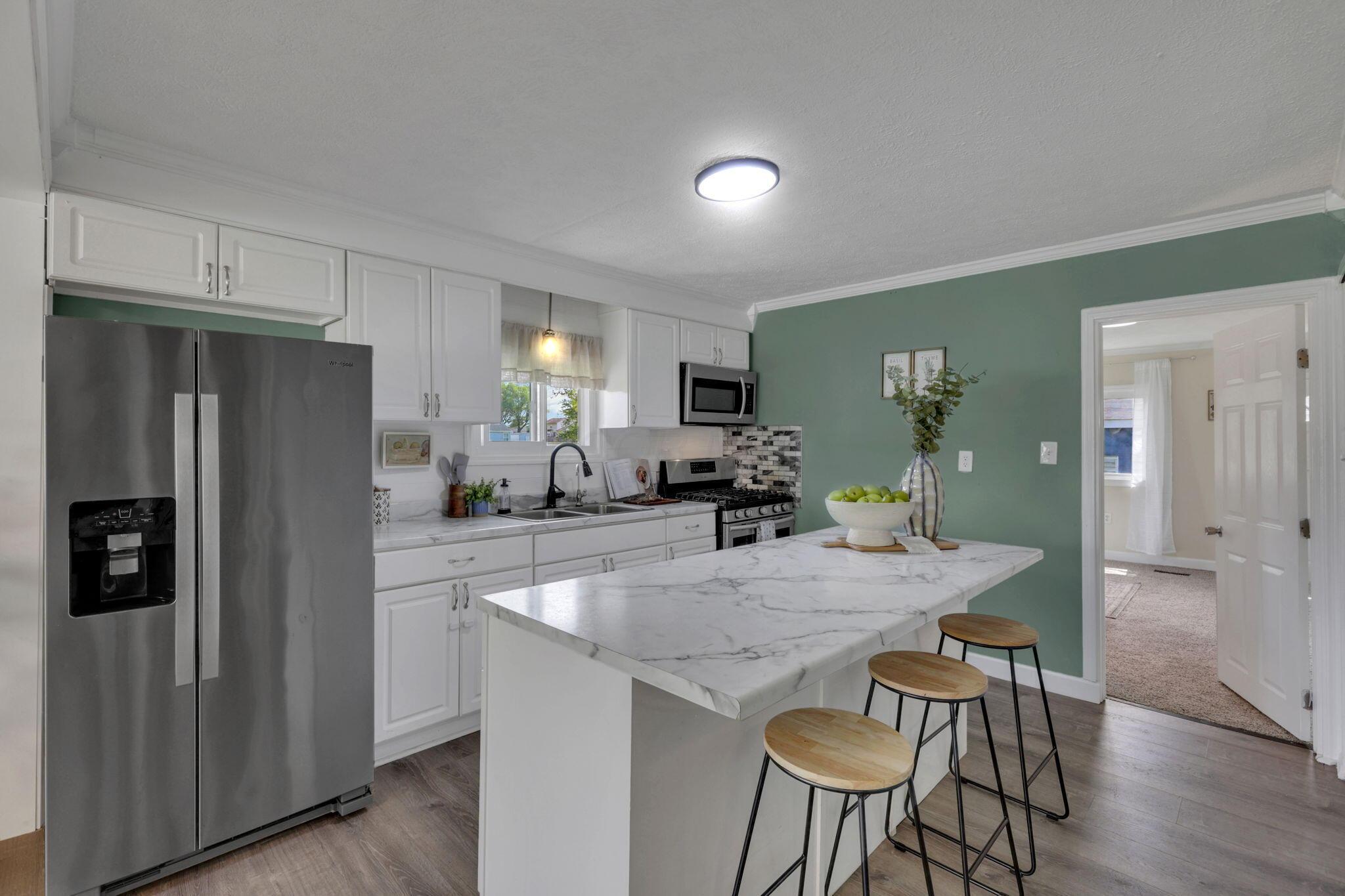 1101 Meadow Lane