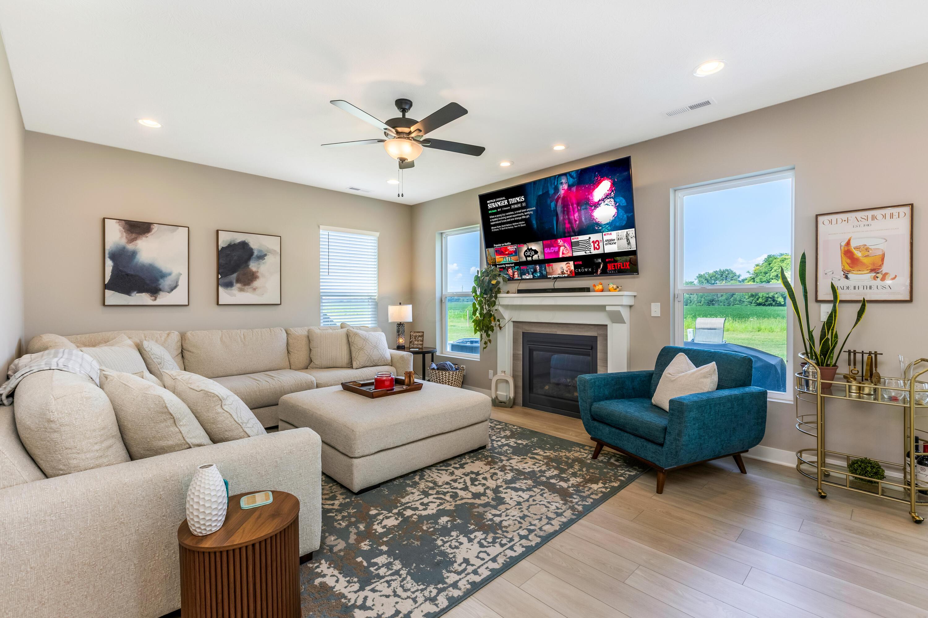 2125 Aerotrain Court N, 1074
