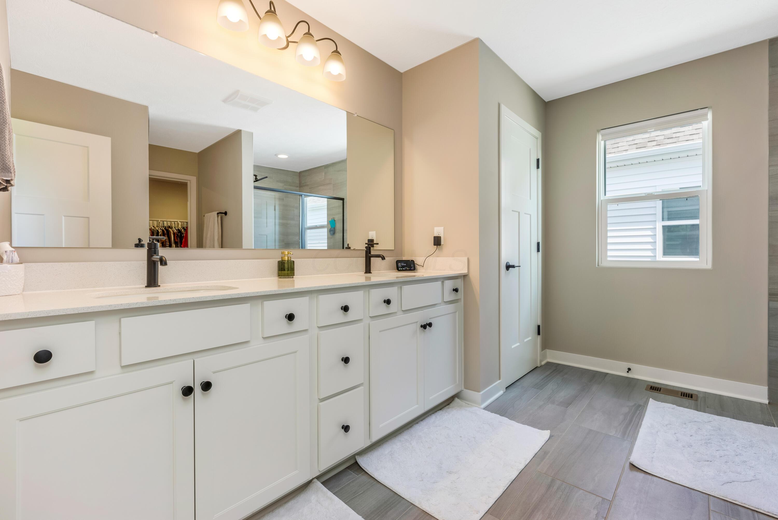 2125 Aerotrain Court N, 1074