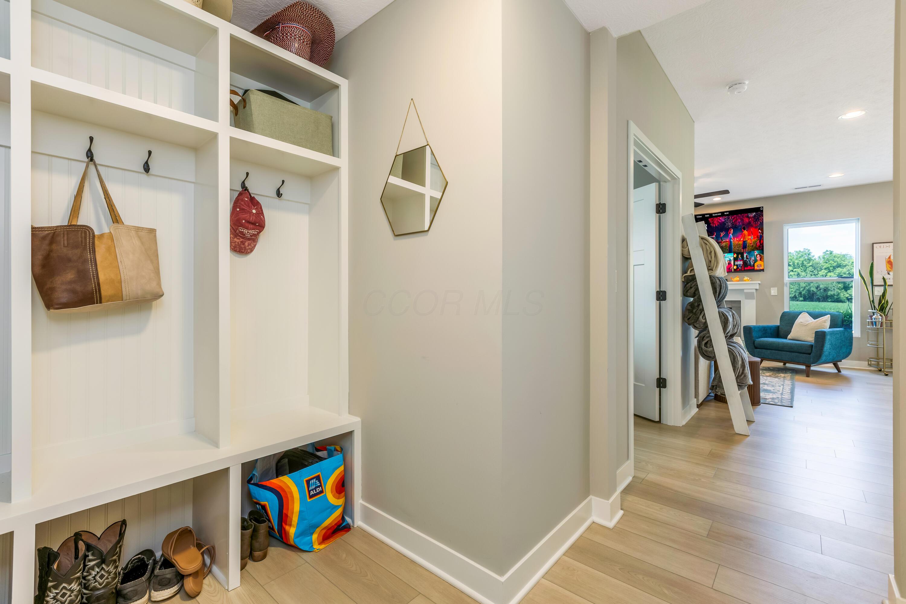 2125 Aerotrain Court N, 1074