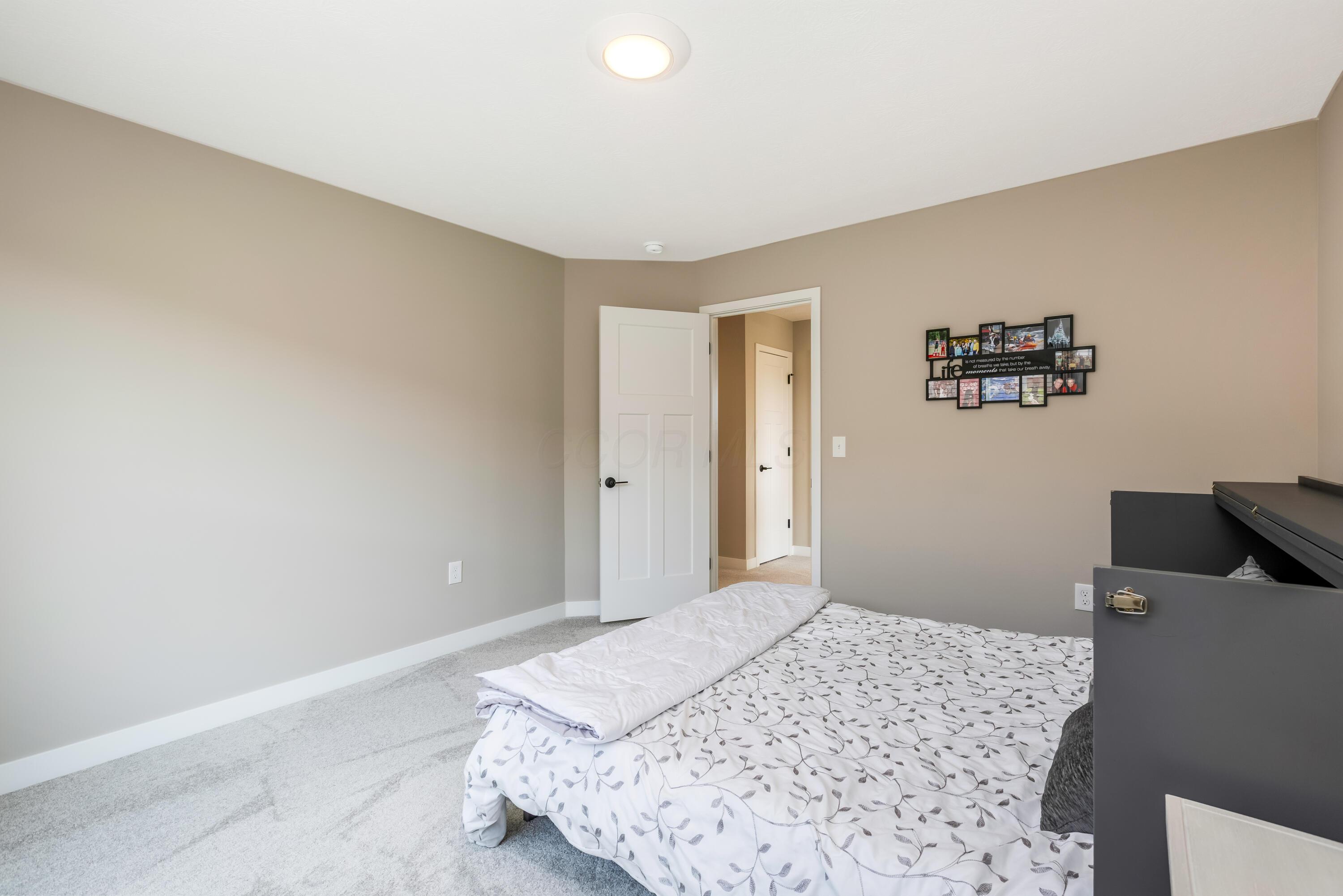 2125 Aerotrain Court N, 1074