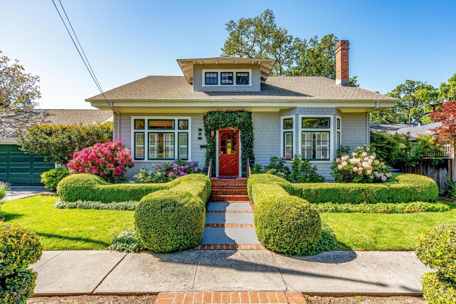 275 France Street