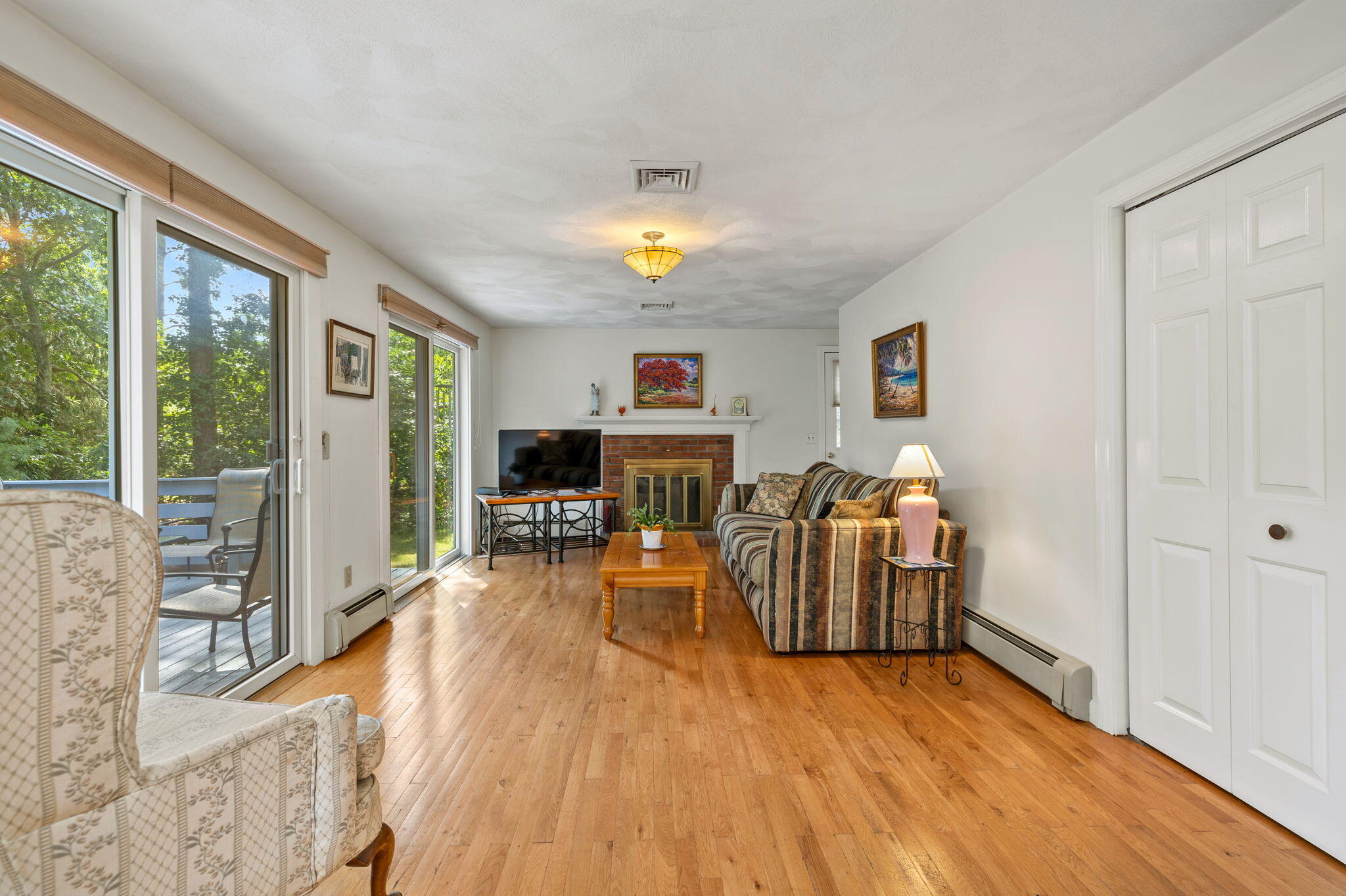 17 WOODCREST Lane