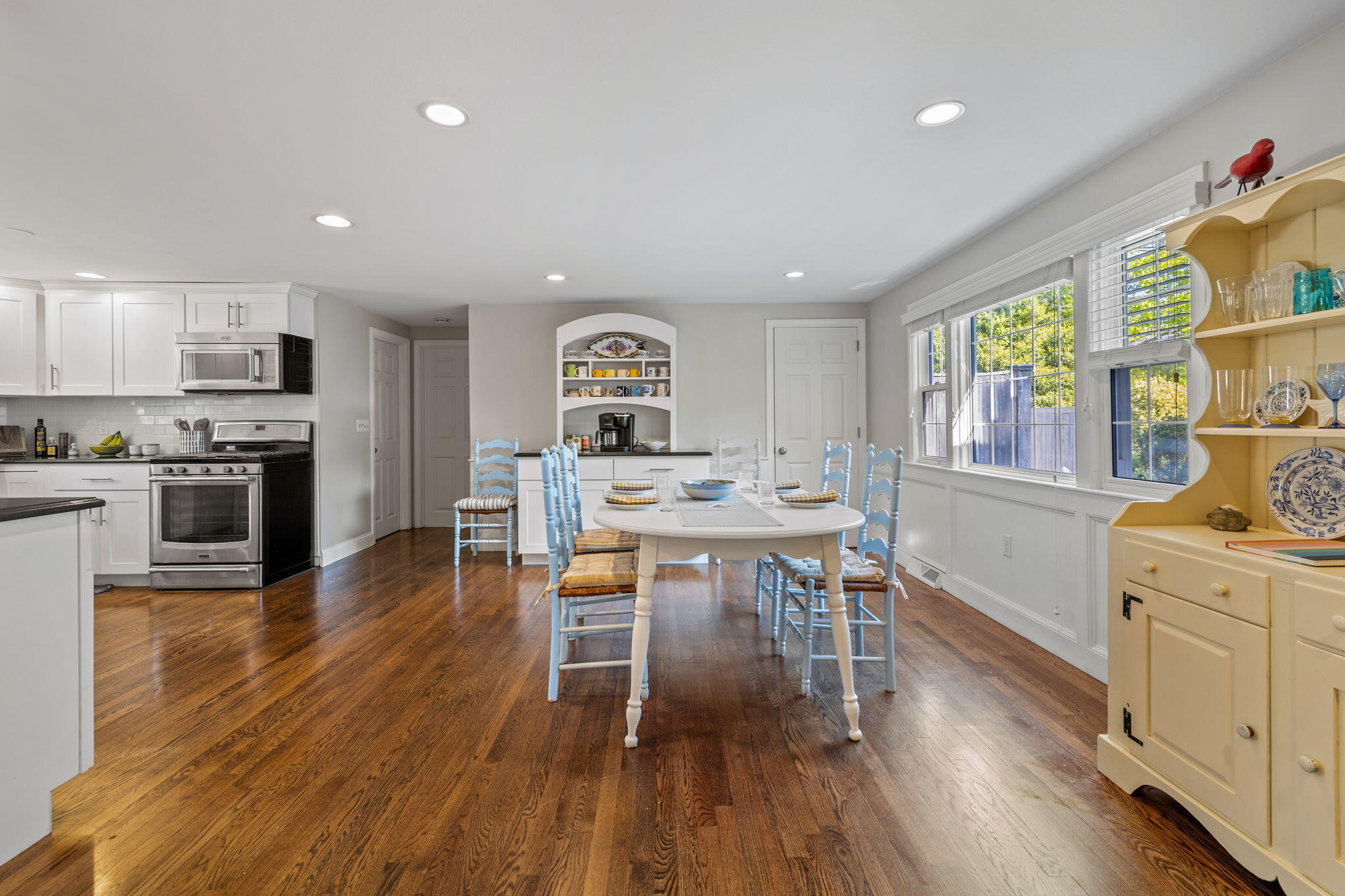 33 EARLY RED BERRY Lane