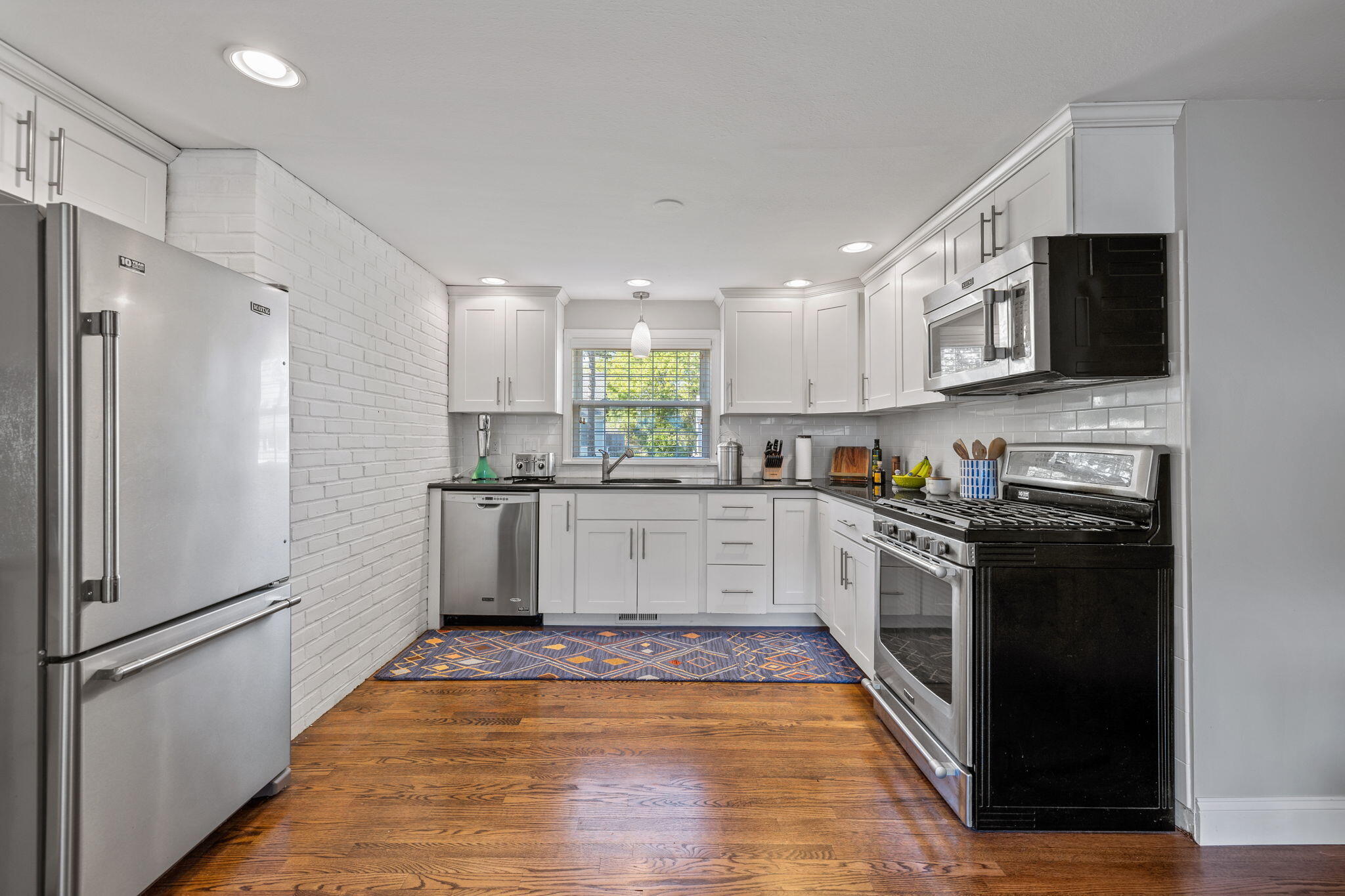 33 EARLY RED BERRY Lane