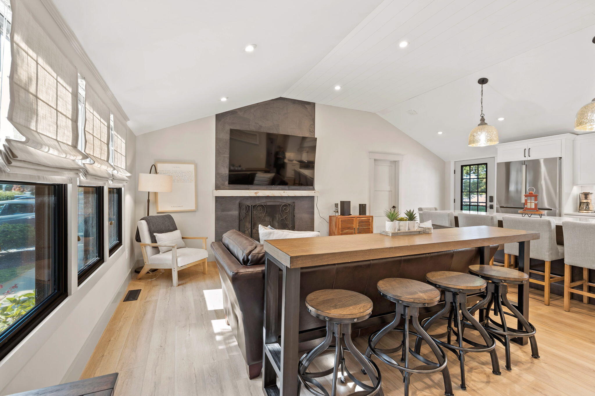 9 Locust Avenue