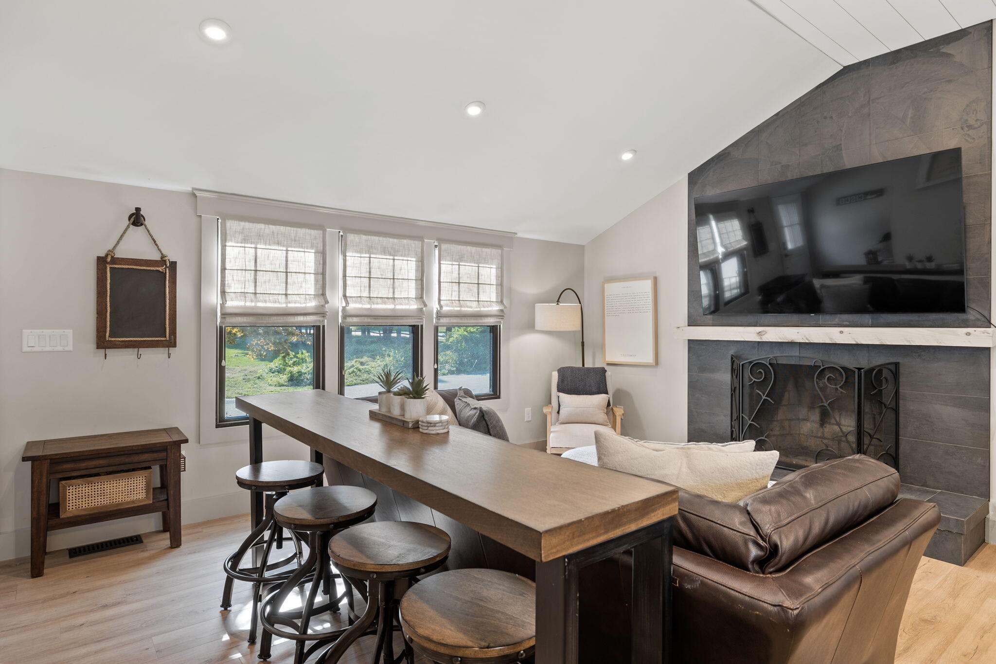 9 Locust Avenue