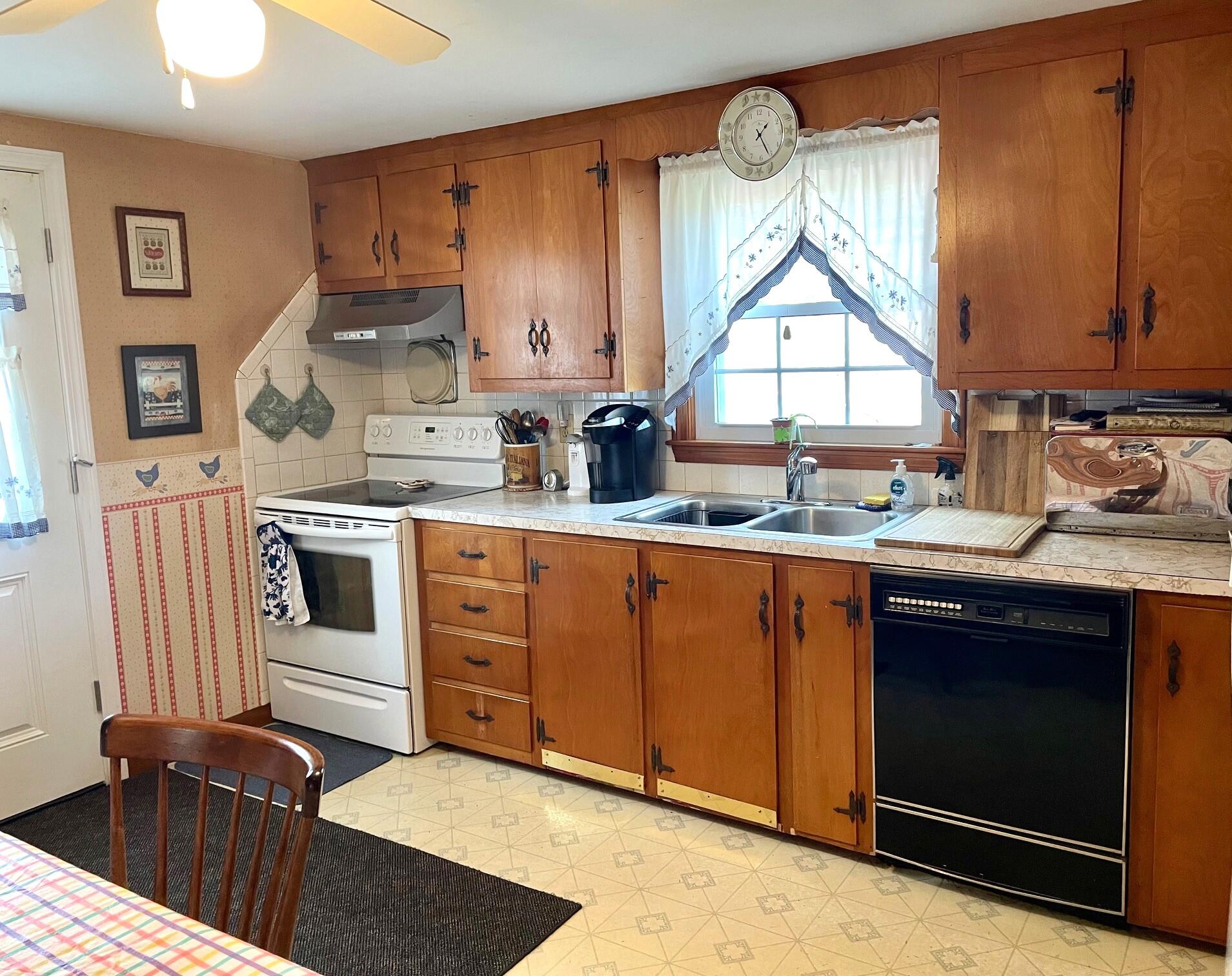 610 WEST YARMOUTH Road