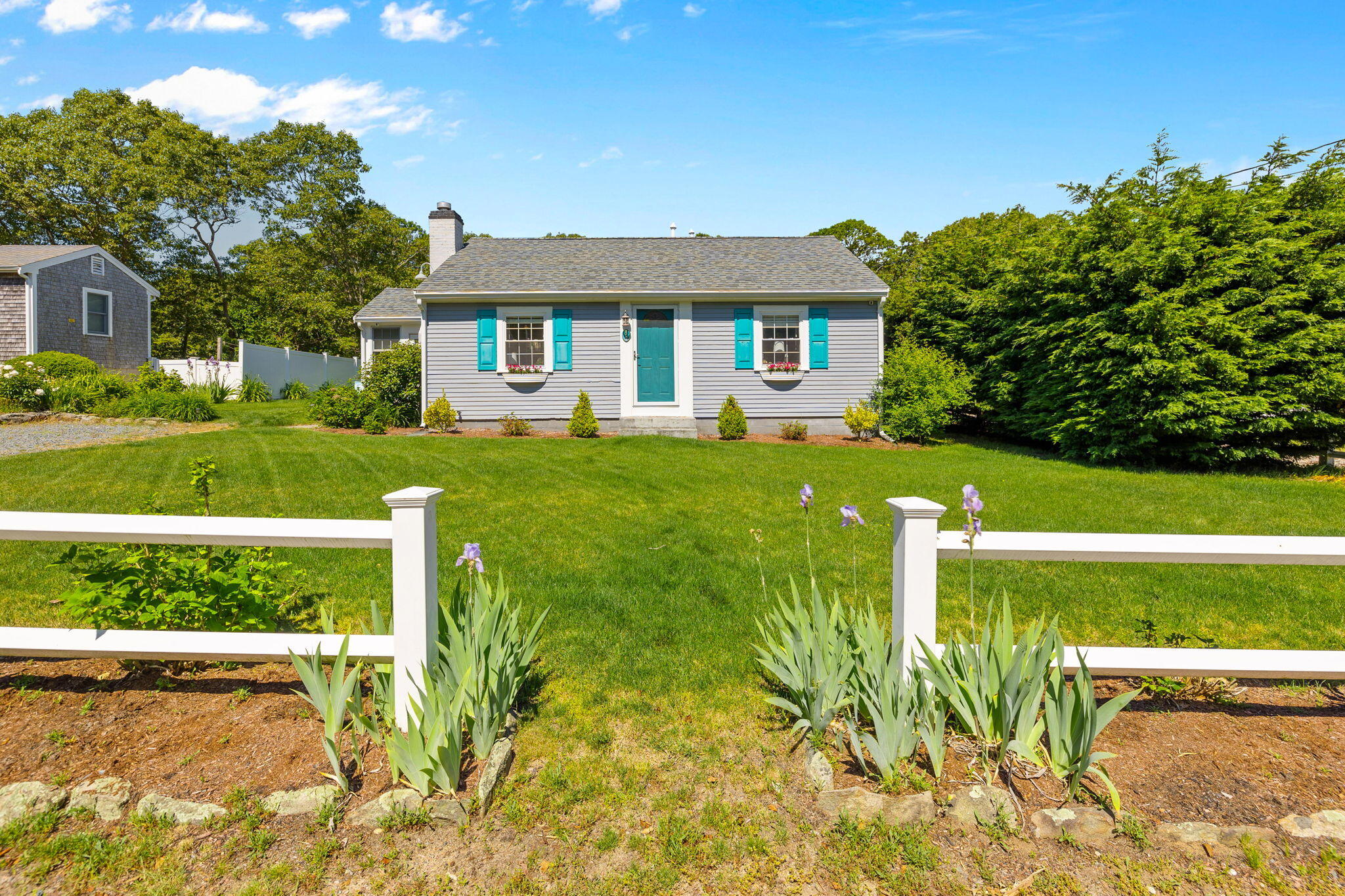 8 BAYBERRY Lane