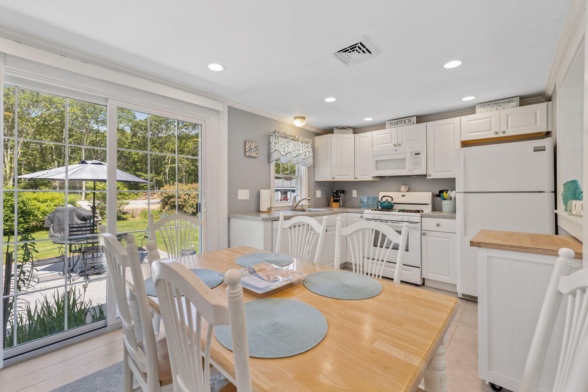 8 BAYBERRY Lane