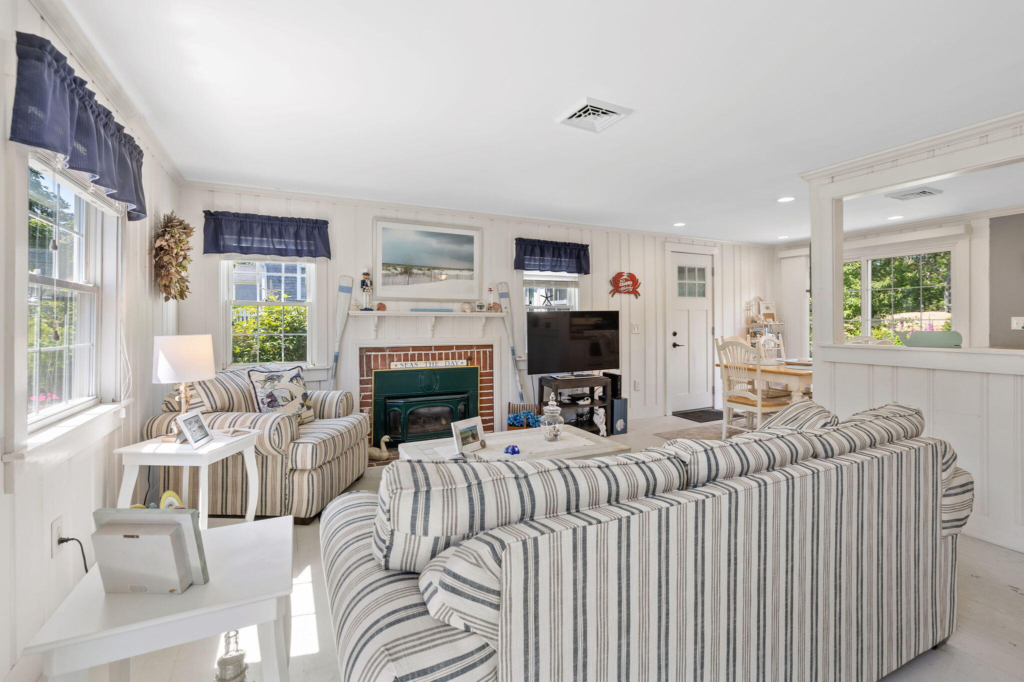 8 BAYBERRY Lane
