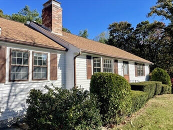 36 LONGFELLOW Drive