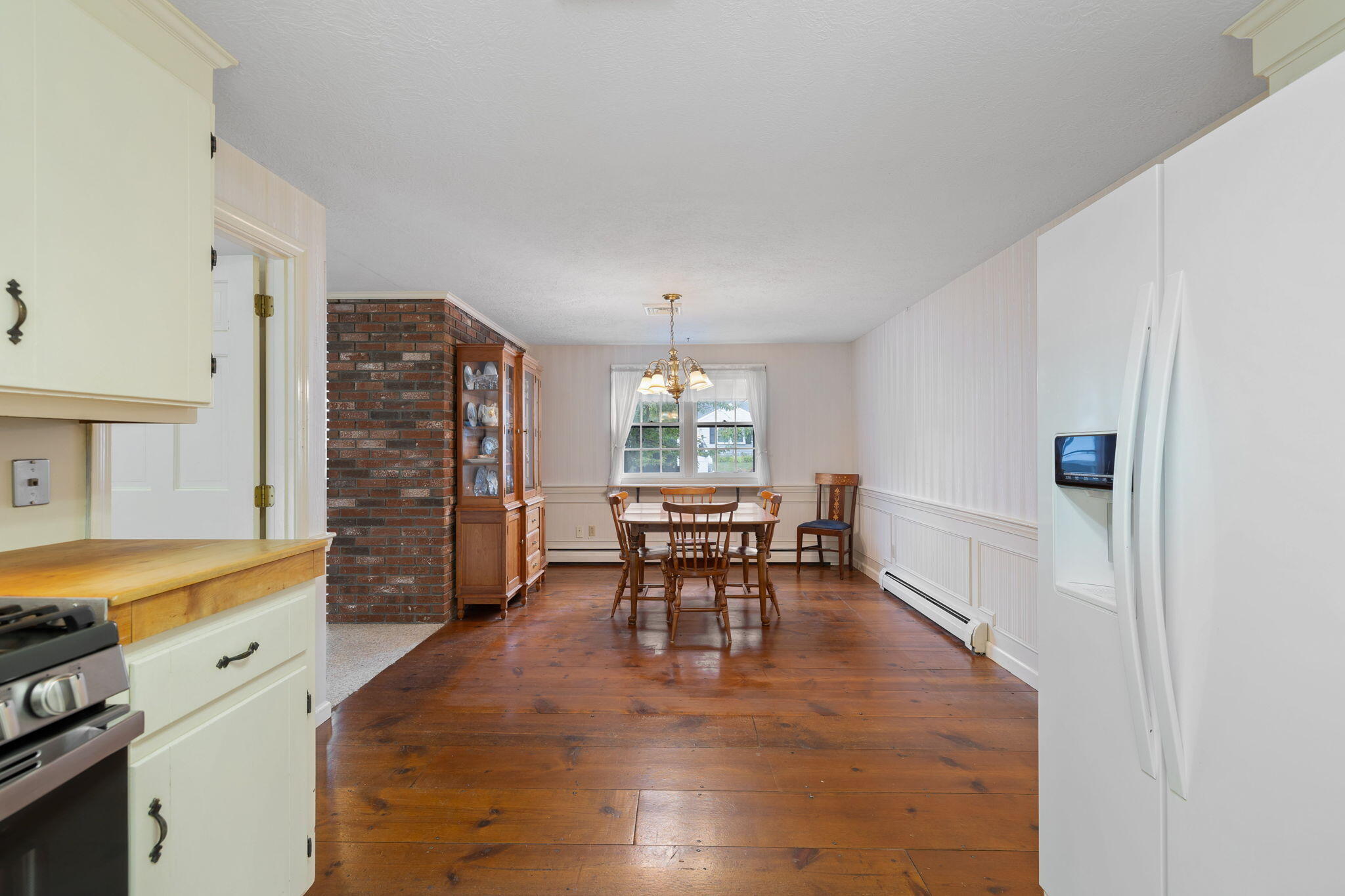 36 LONGFELLOW Drive