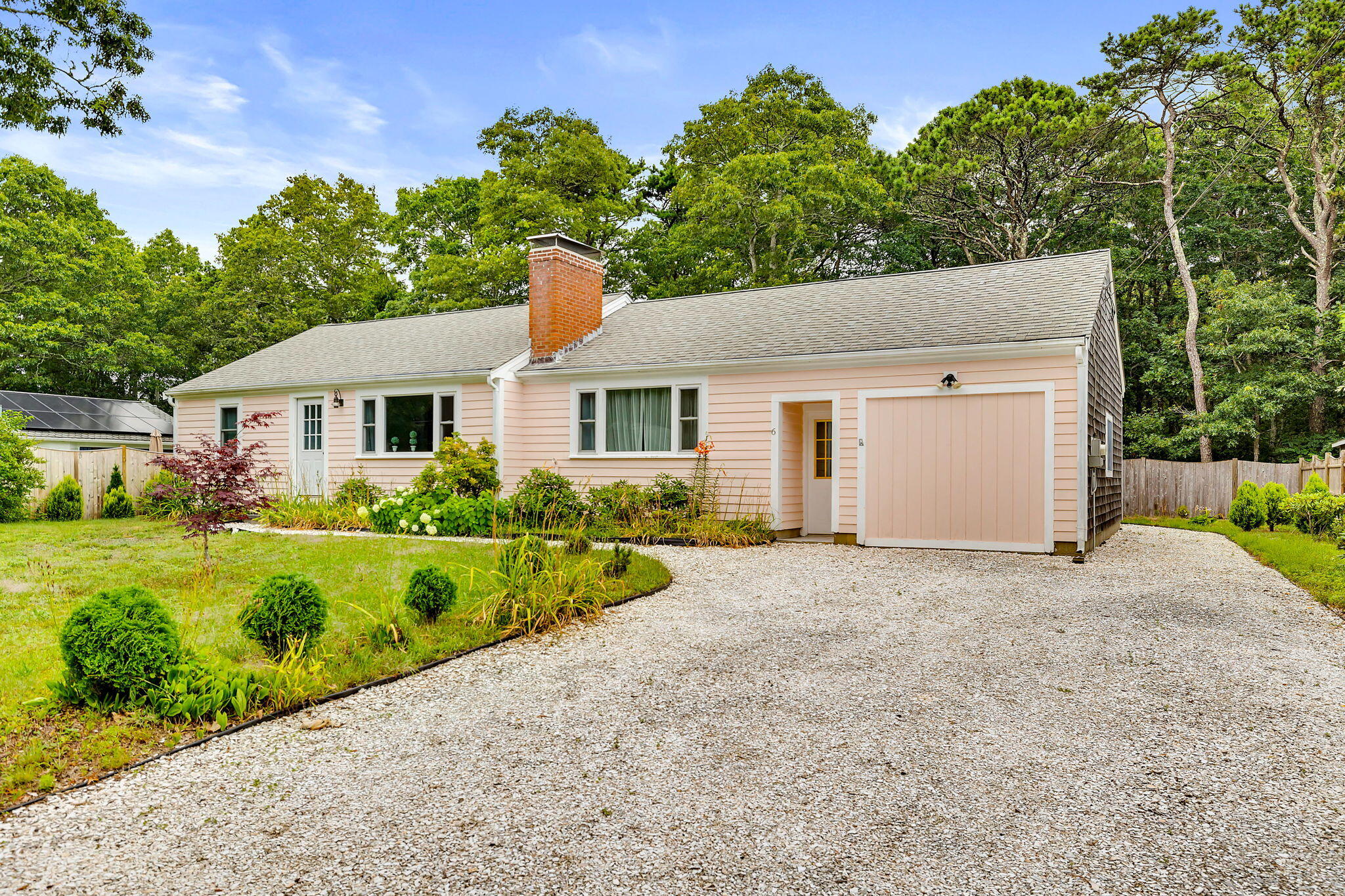 6 HARTH Lane
