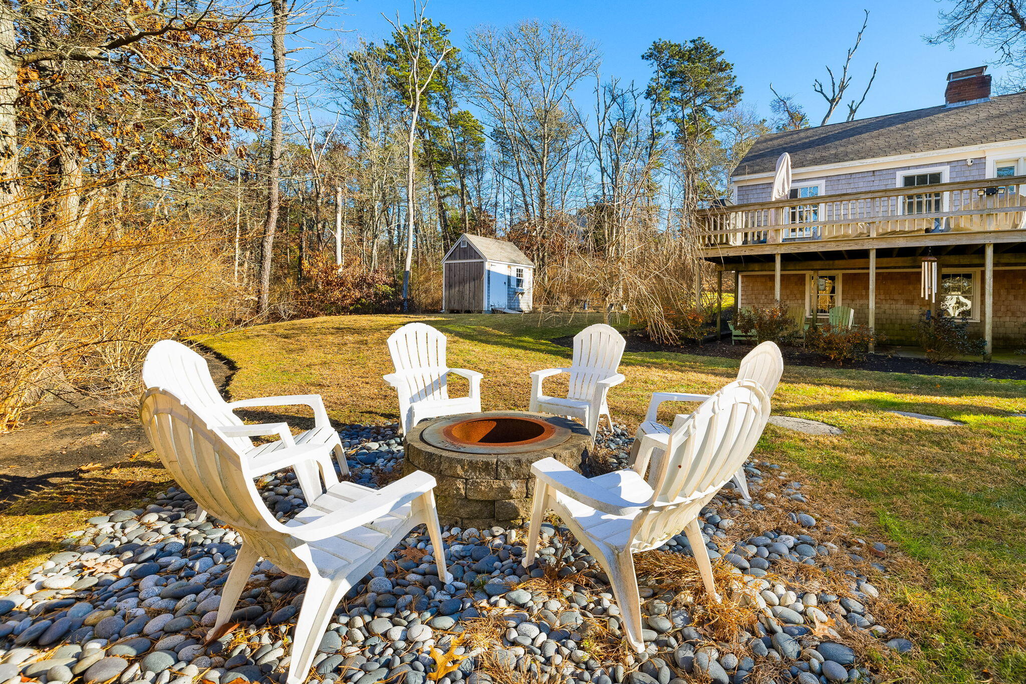 35 LAKEVIEW Drive
