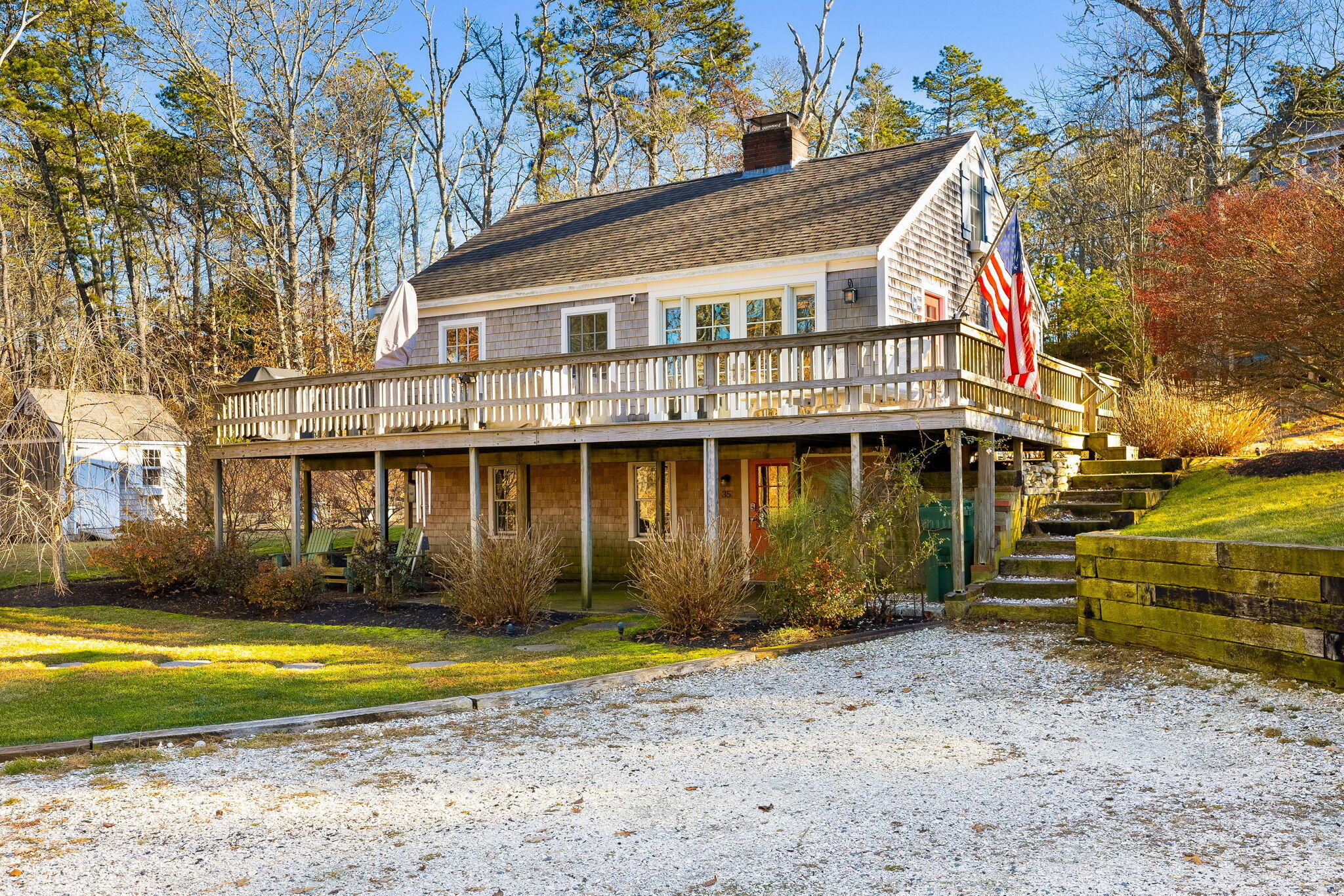 35 LAKEVIEW Drive