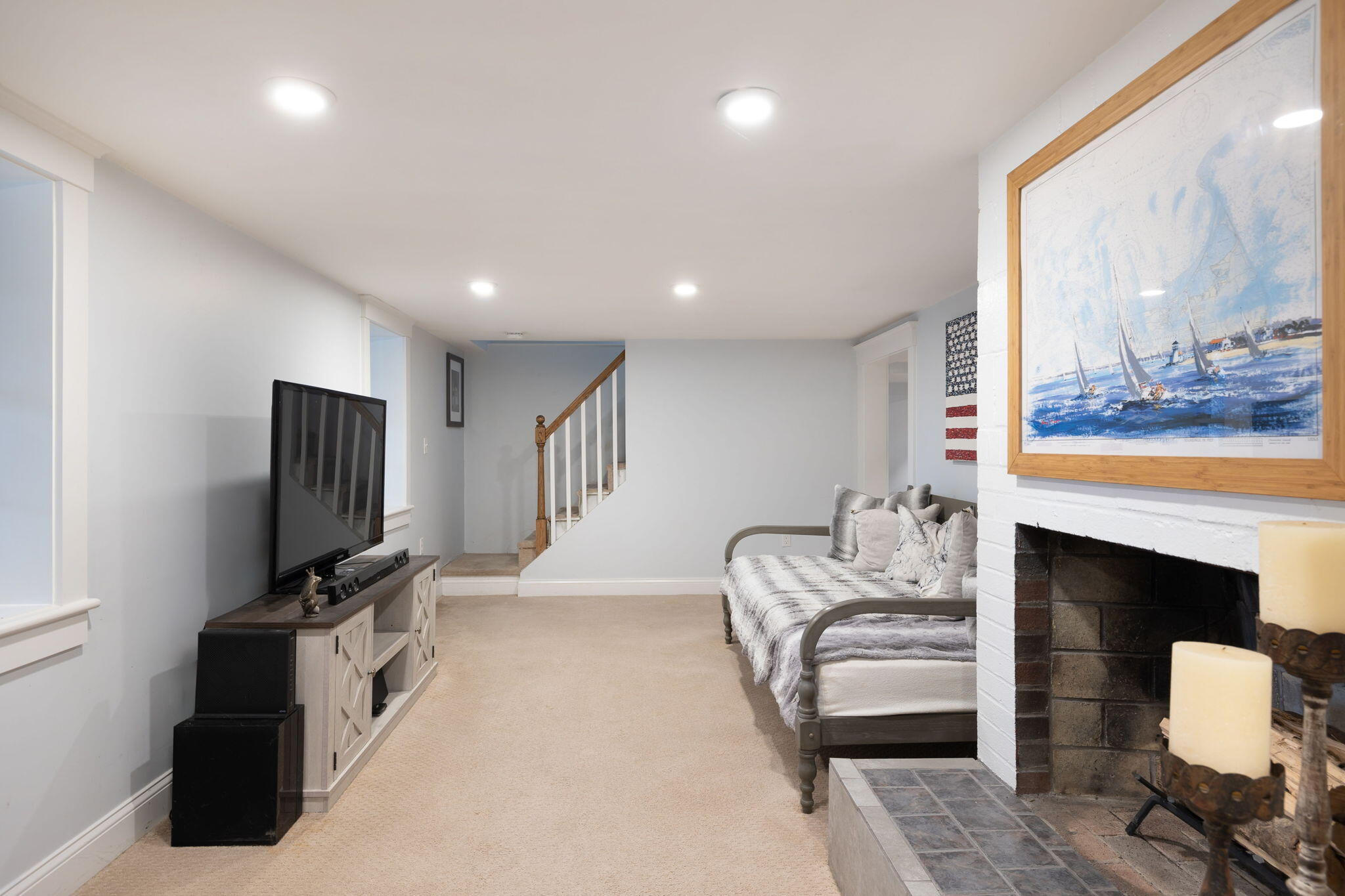 35 LAKEVIEW Drive