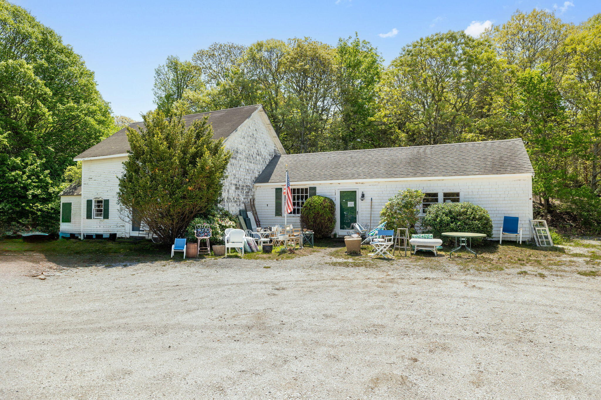 1424 Main Street