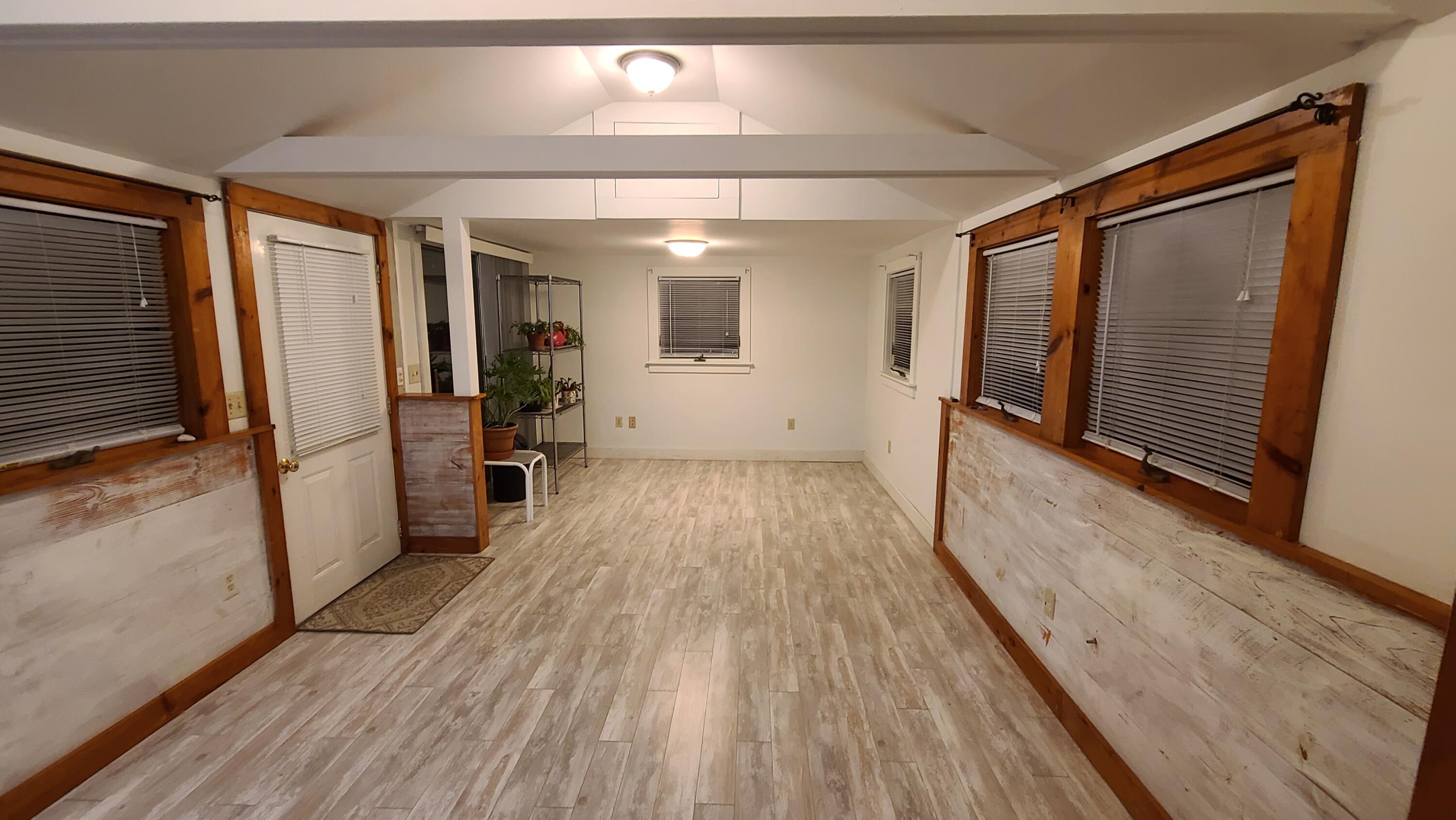 58 LOOMIS Lane