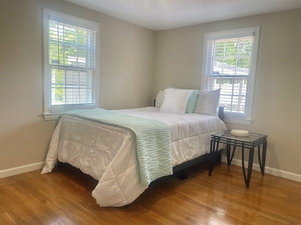 2 Spinning Brook Road