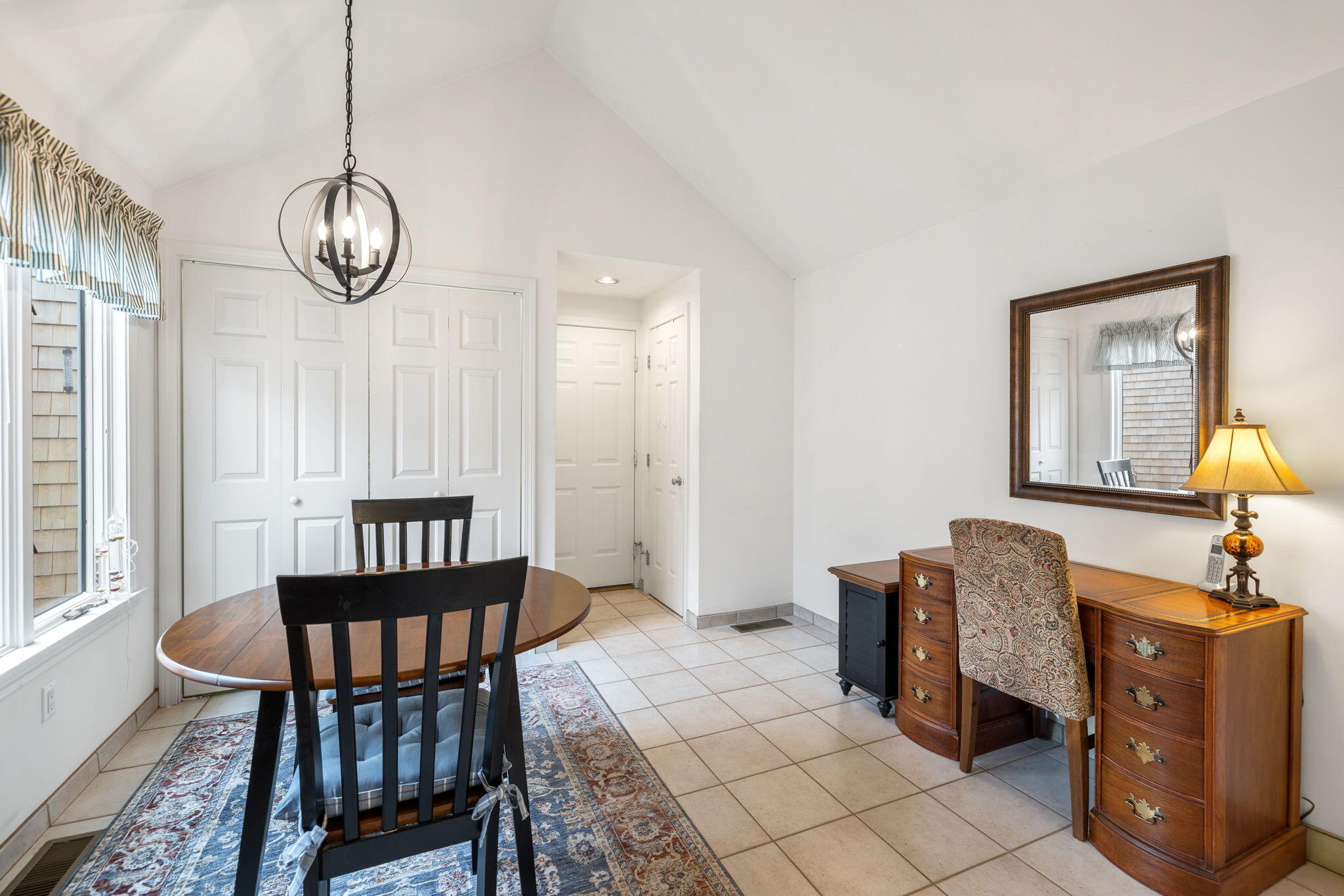 33 W WOODS Circle