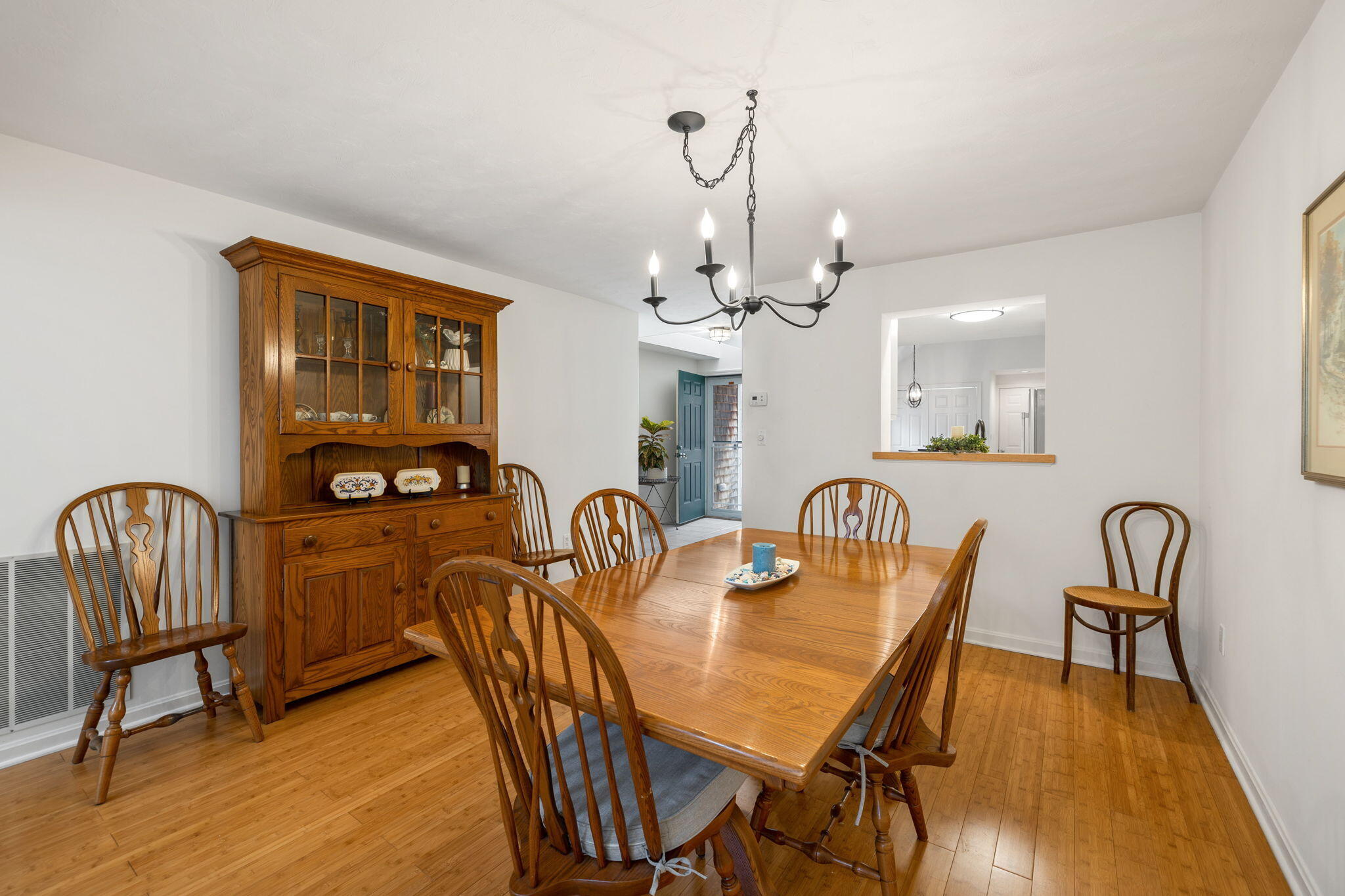 33 W WOODS Circle