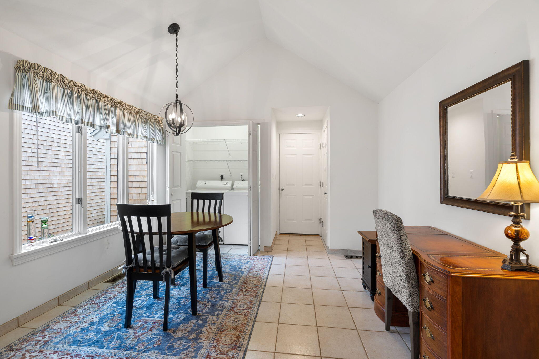 33 W WOODS Circle