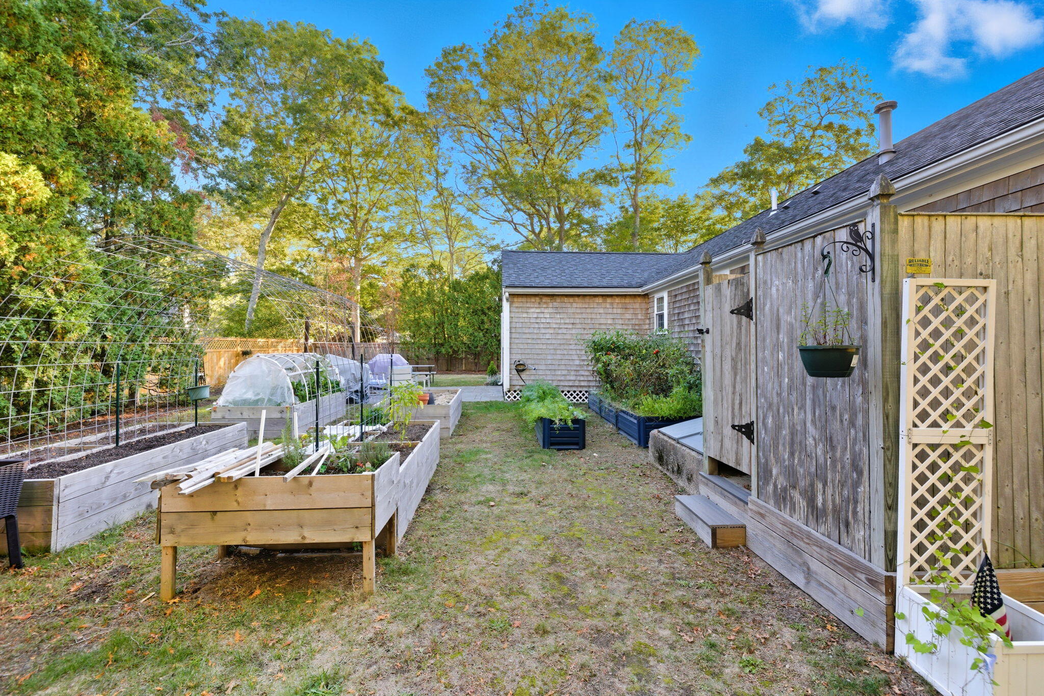 78 SEABOARD Lane