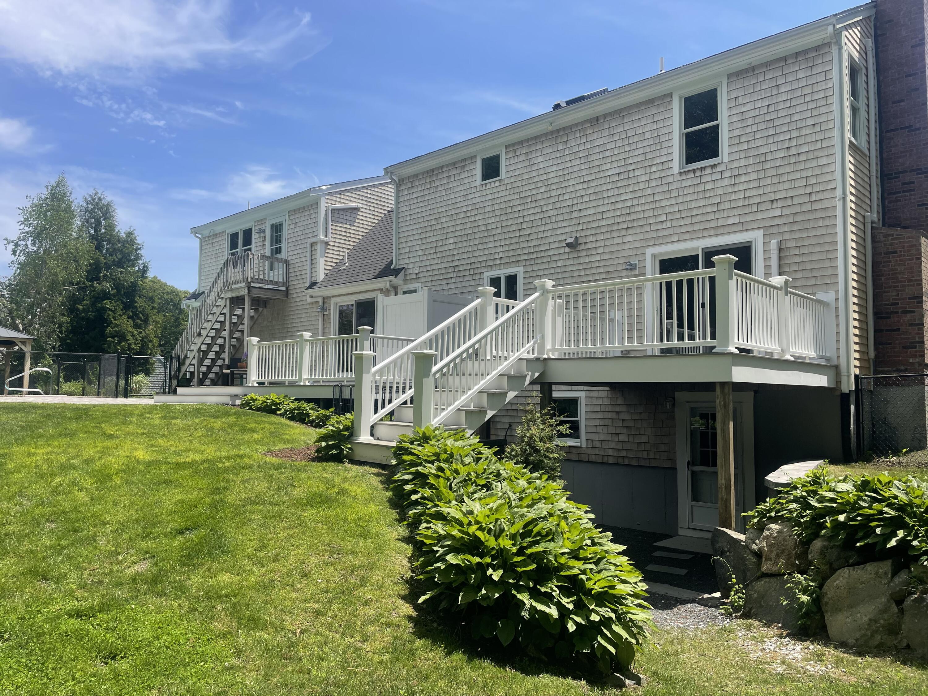 10 Old Colony Way