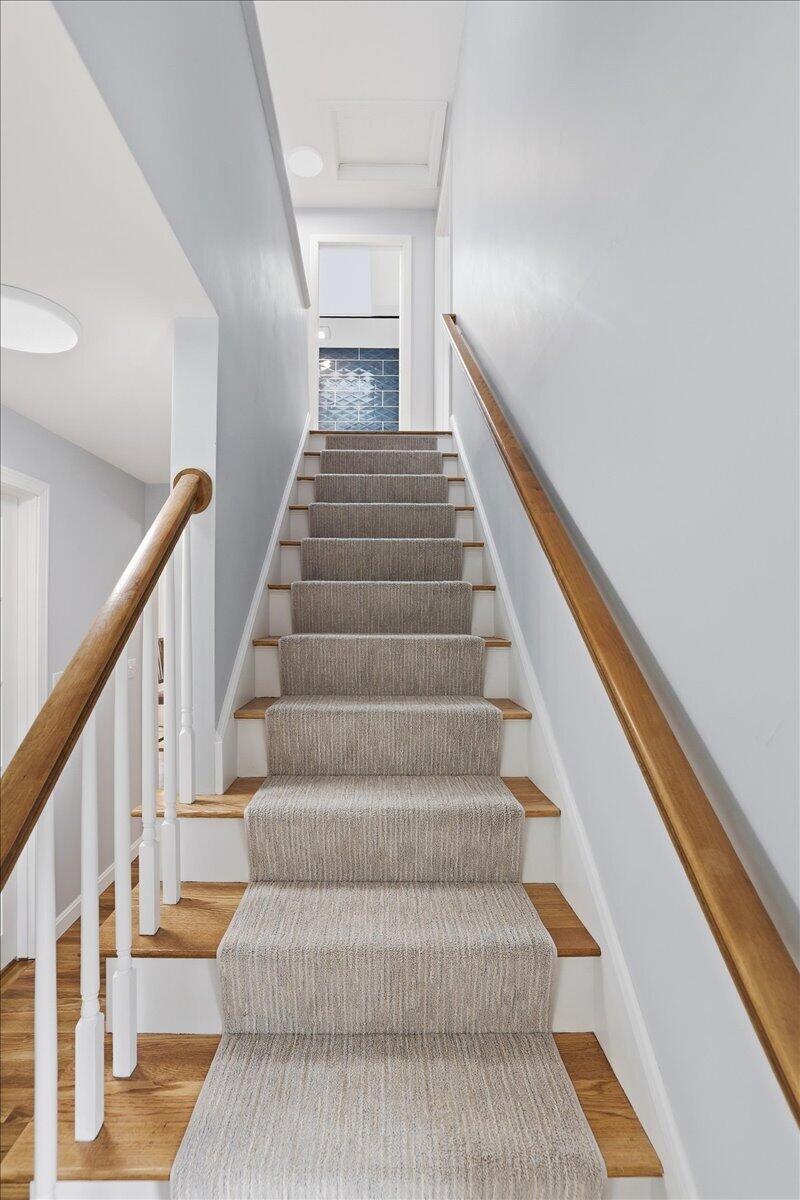 10 Old Colony Way