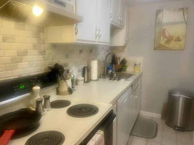205 HIGGINS CROWELL Road APT 3