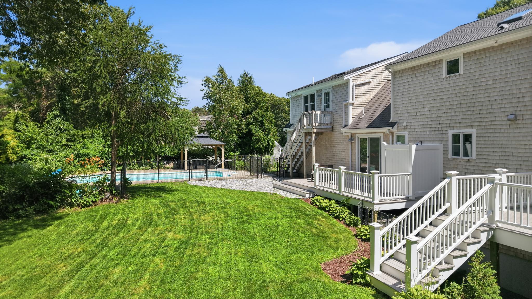 10 OLD COLONY Way
