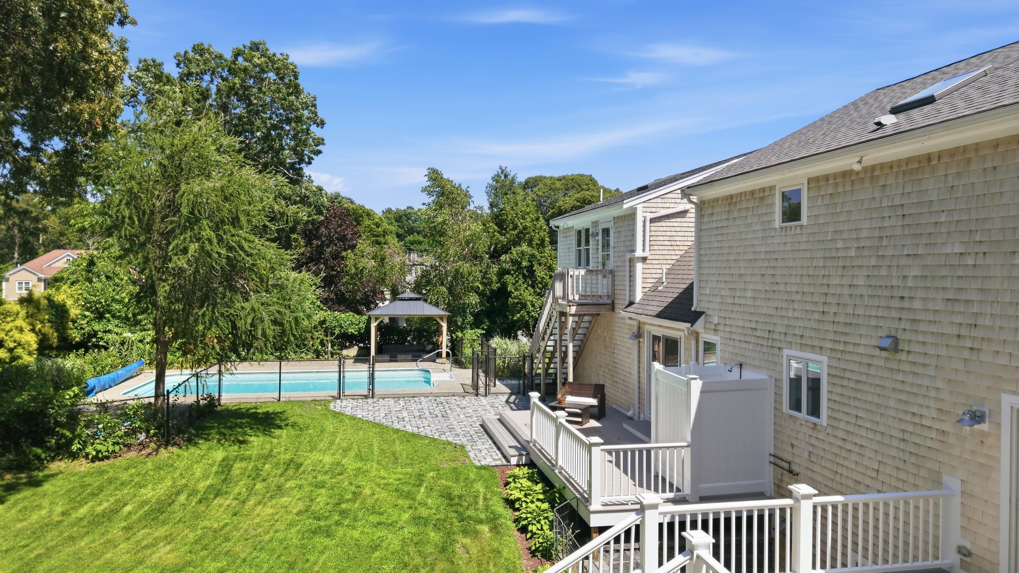 10 OLD COLONY Way