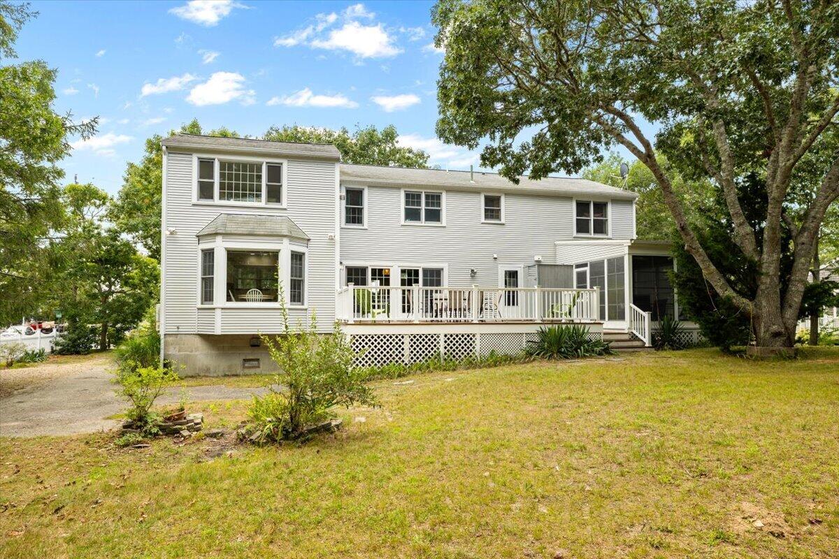 32 NIAGARA Lane
