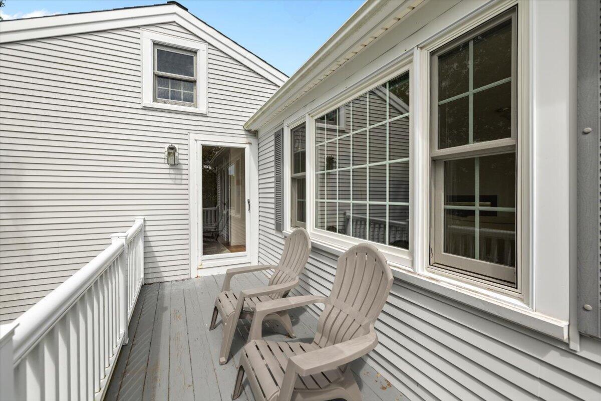 32 NIAGARA Lane
