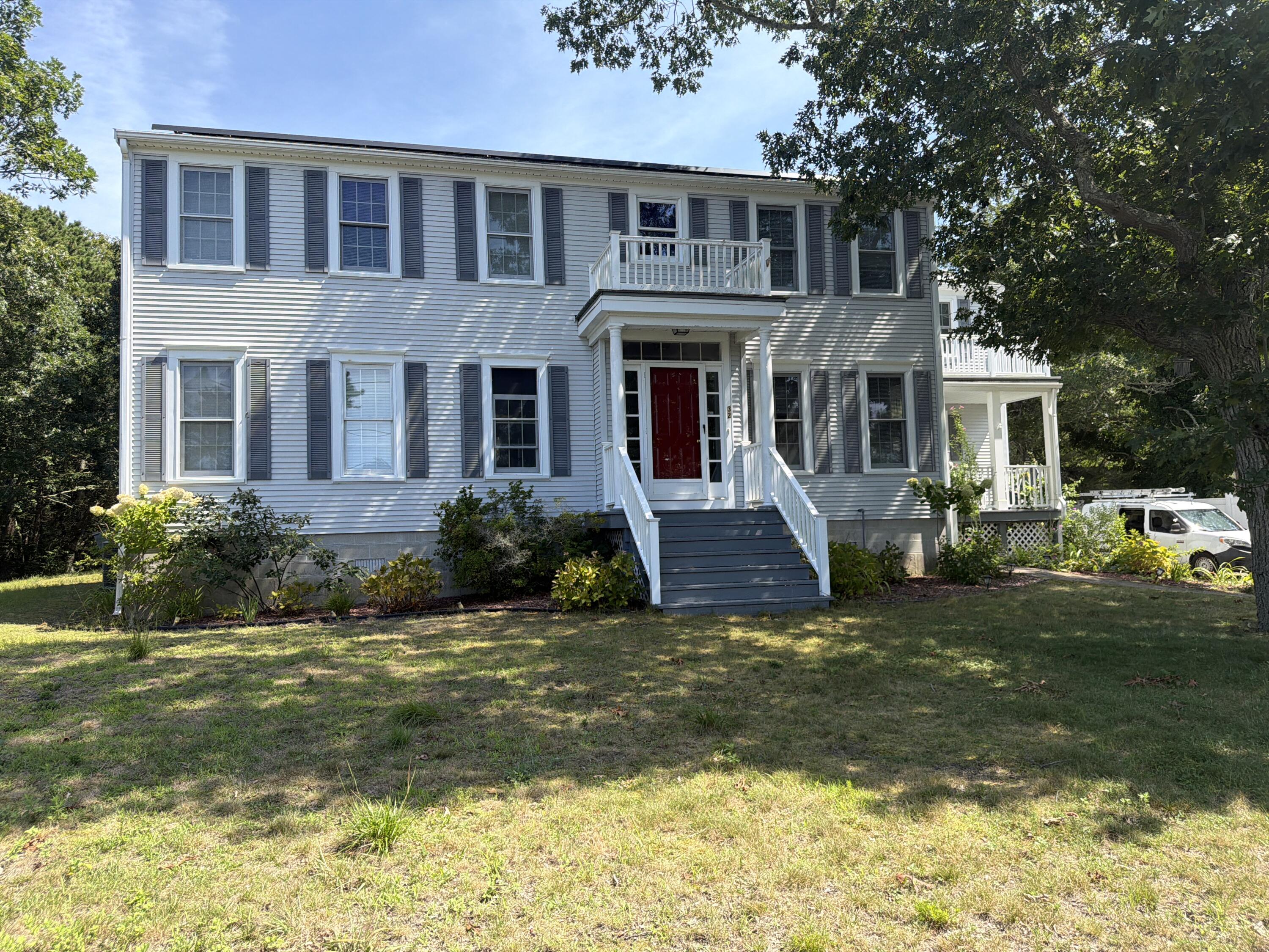 32 NIAGARA Lane