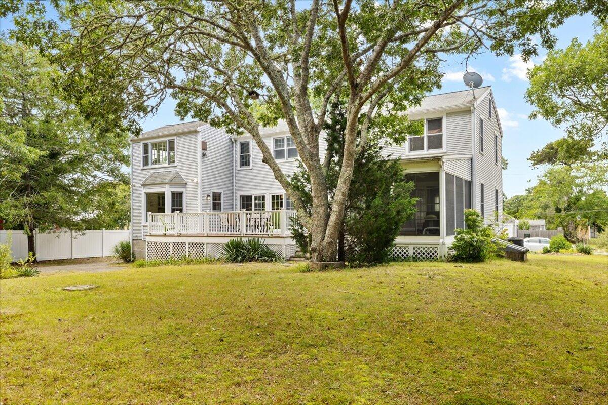 32 NIAGARA Lane
