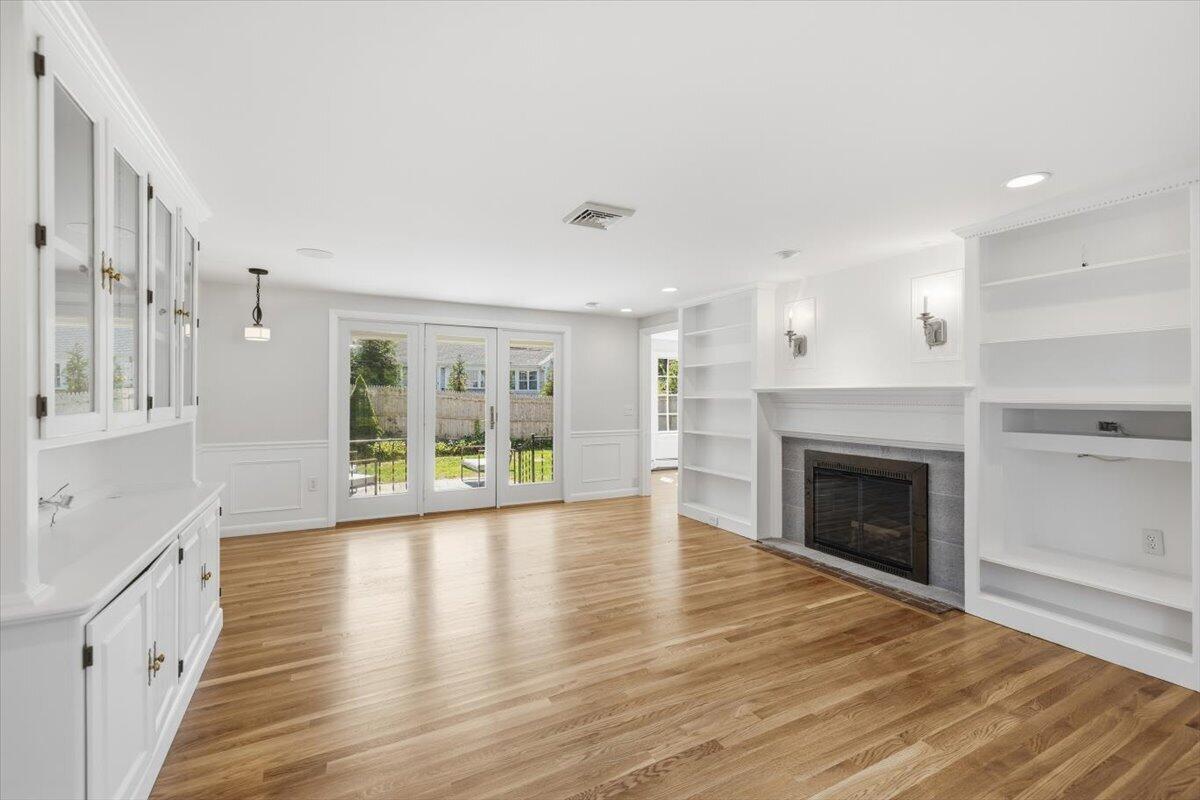11 KIT CARSON Way