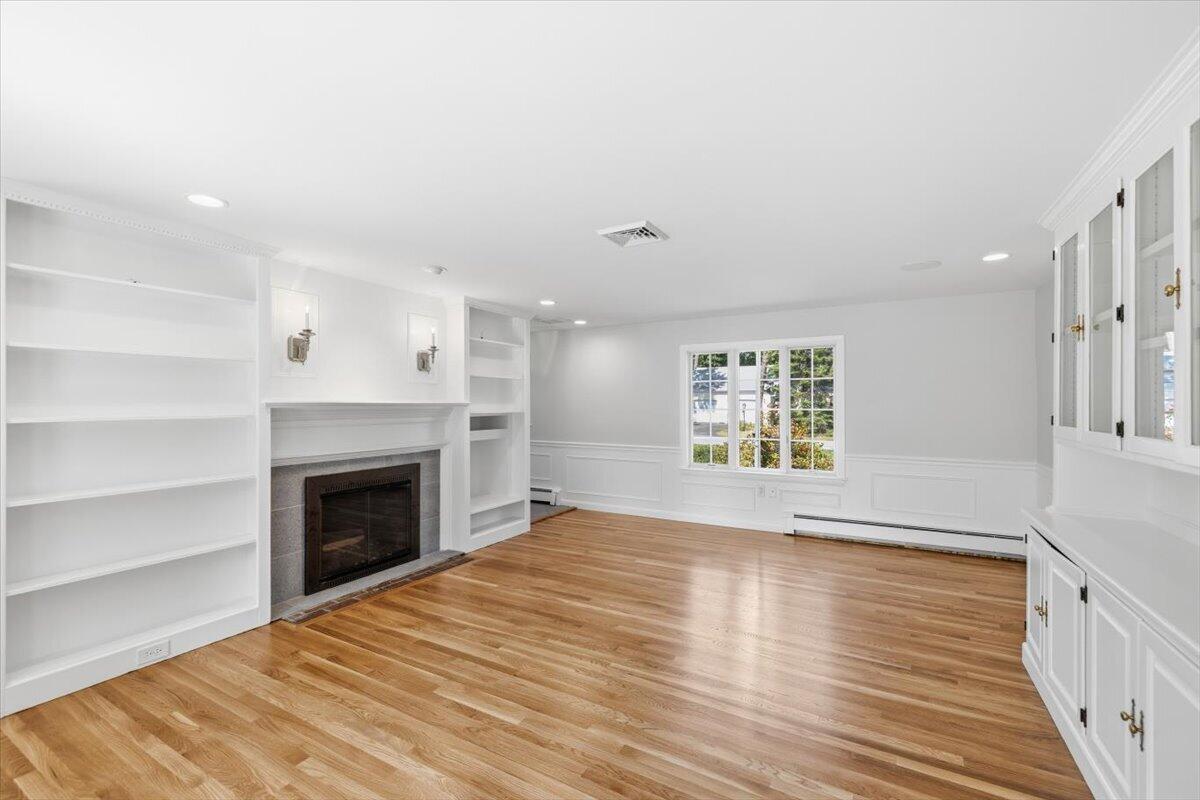 11 KIT CARSON Way
