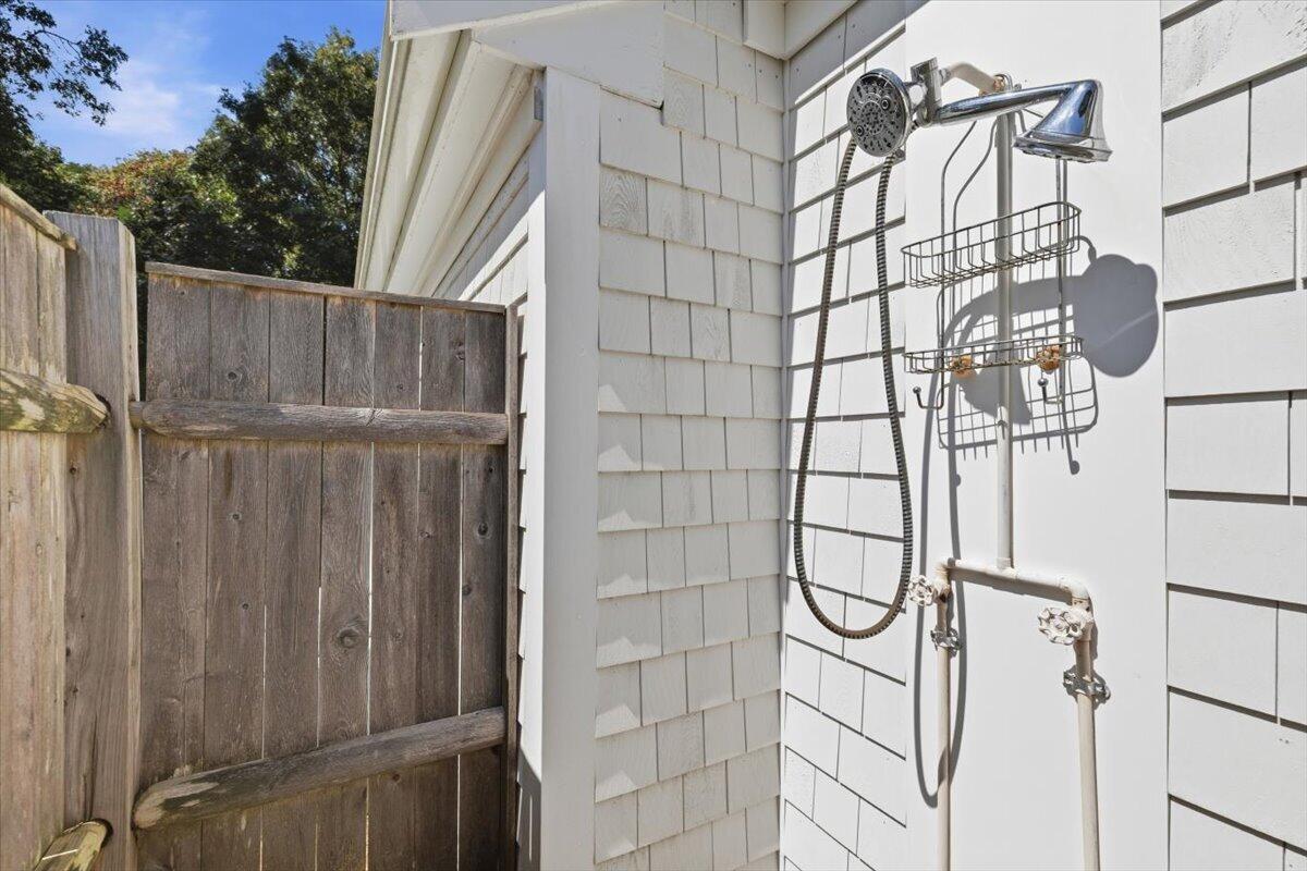 11 KIT CARSON Way