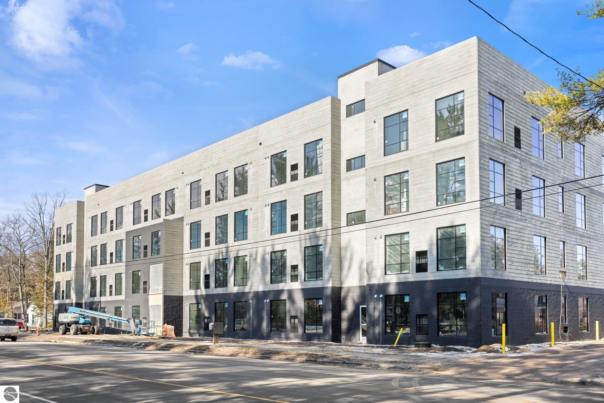 1825 E Eighth Street Unit Unit 439