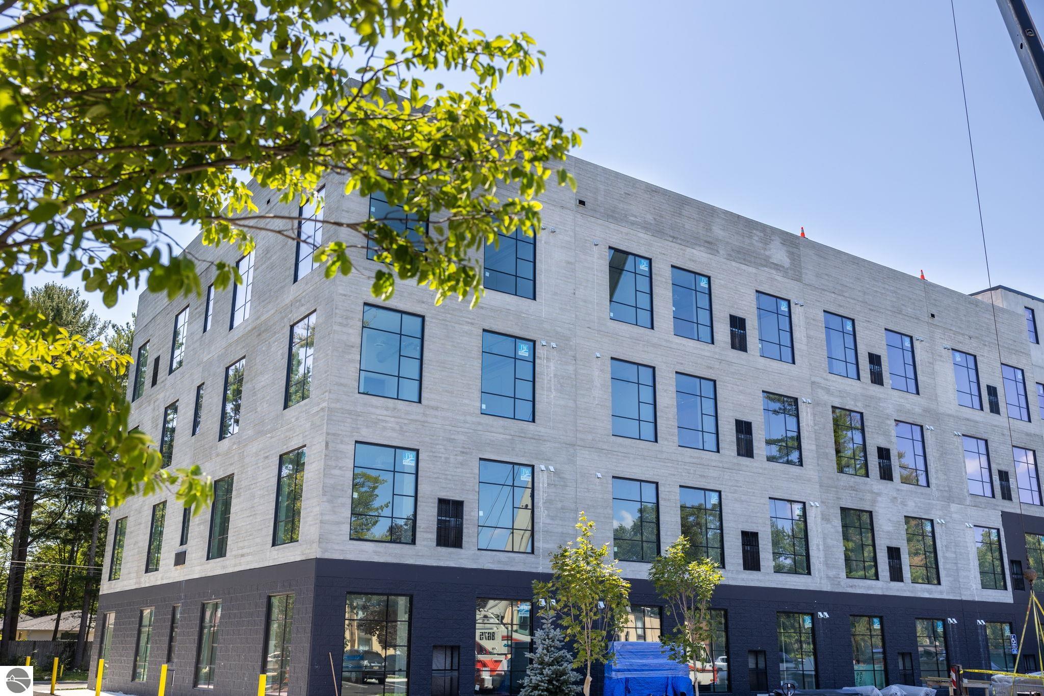 1825 E Eighth Street Unit Unit 439