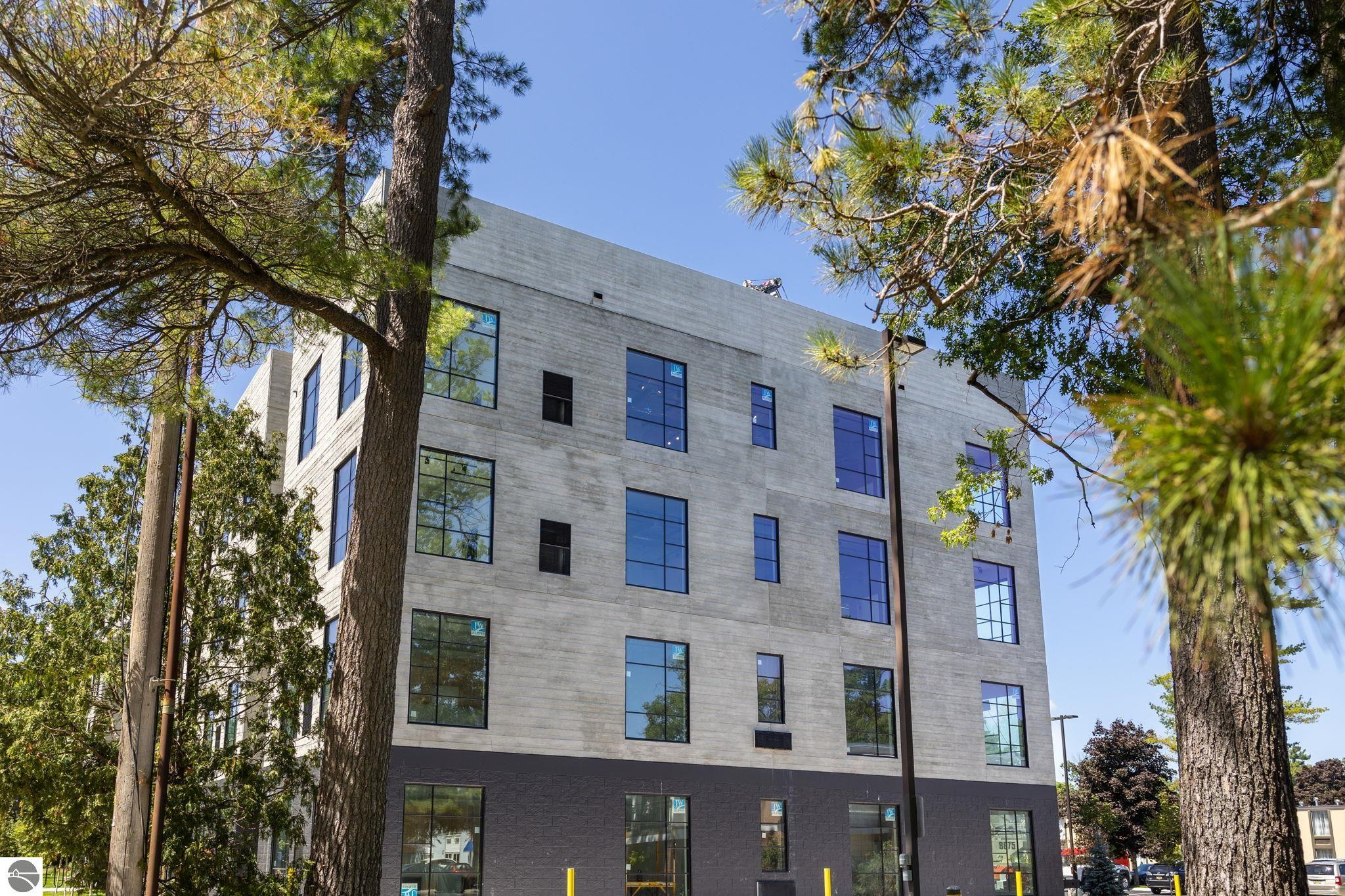 1825 E Eighth Street Unit Unit 439